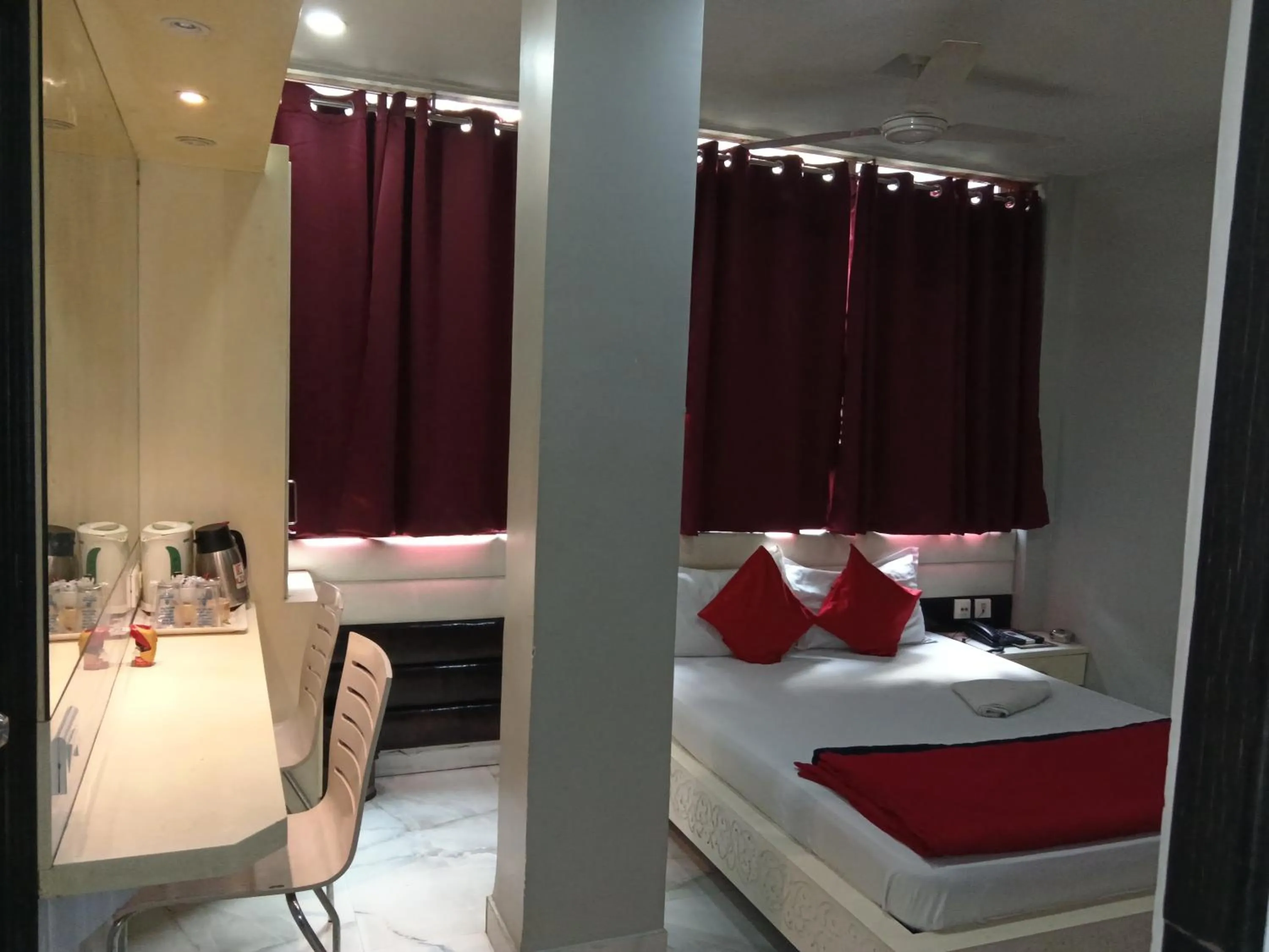 Bedroom, Bed in Hiland Inn The Boutique Hotel