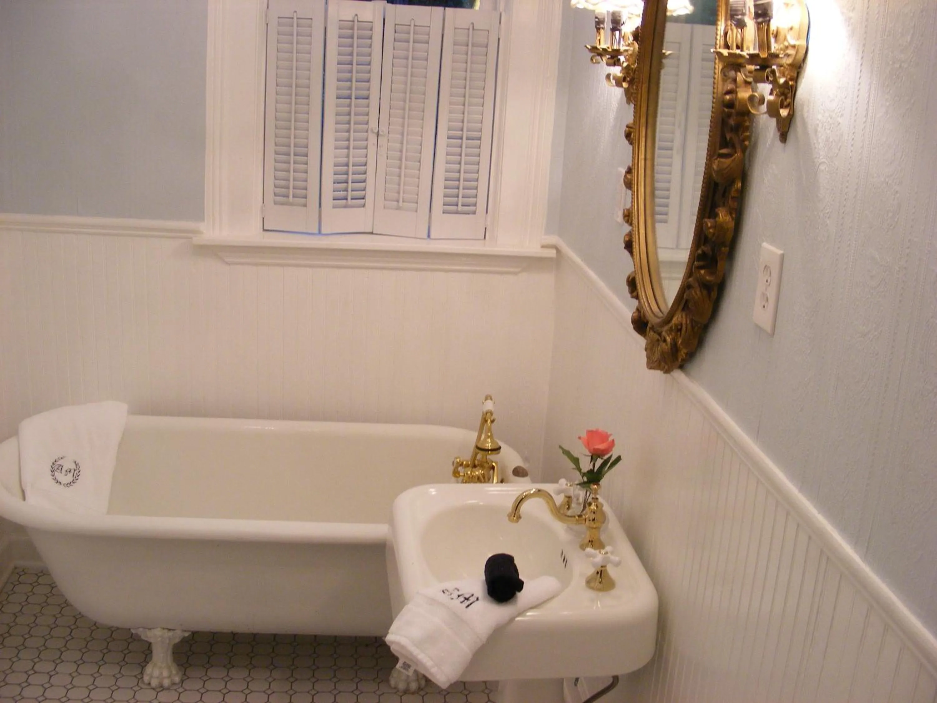 Adair Manor Bed & Breakfast