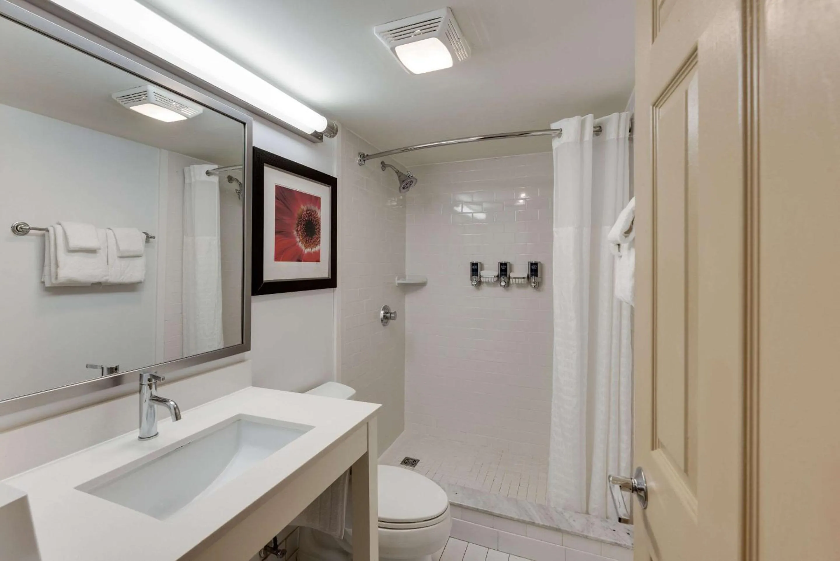 Bathroom in The Crossroads Hotel - Newburgh