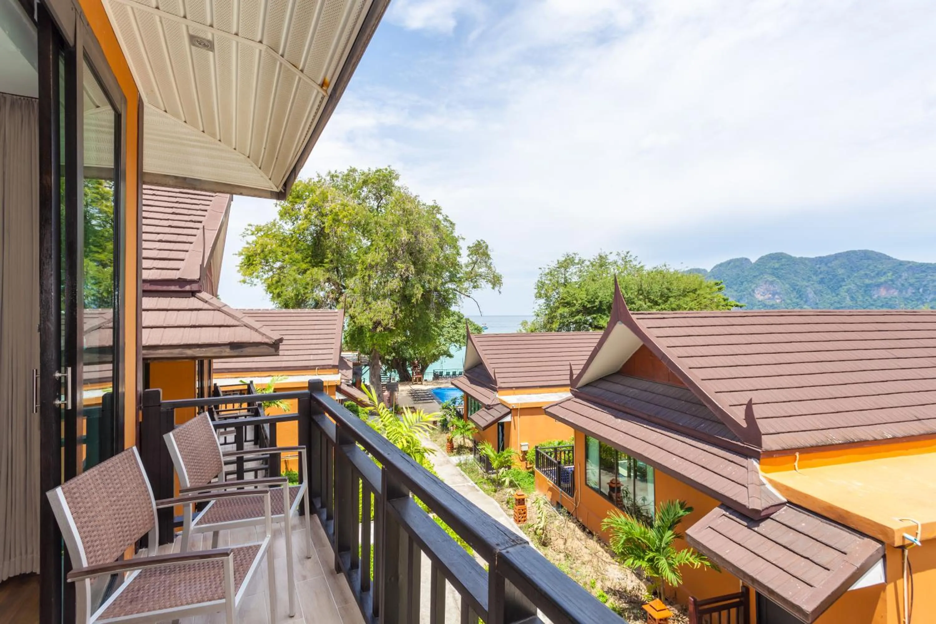 Balcony/Terrace in Phi Phi Long Beach Resort & Villa