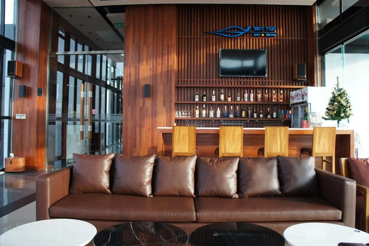 Lounge or bar in Serenotel Pattaya