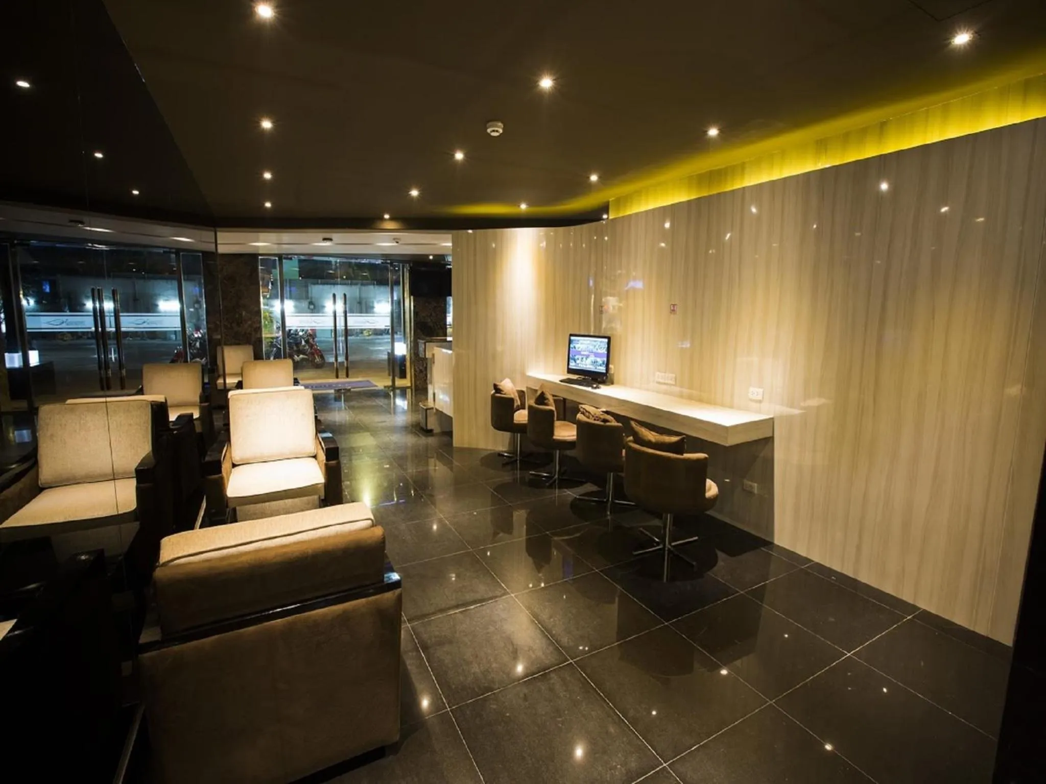 Lobby or reception in Serenotel Pattaya