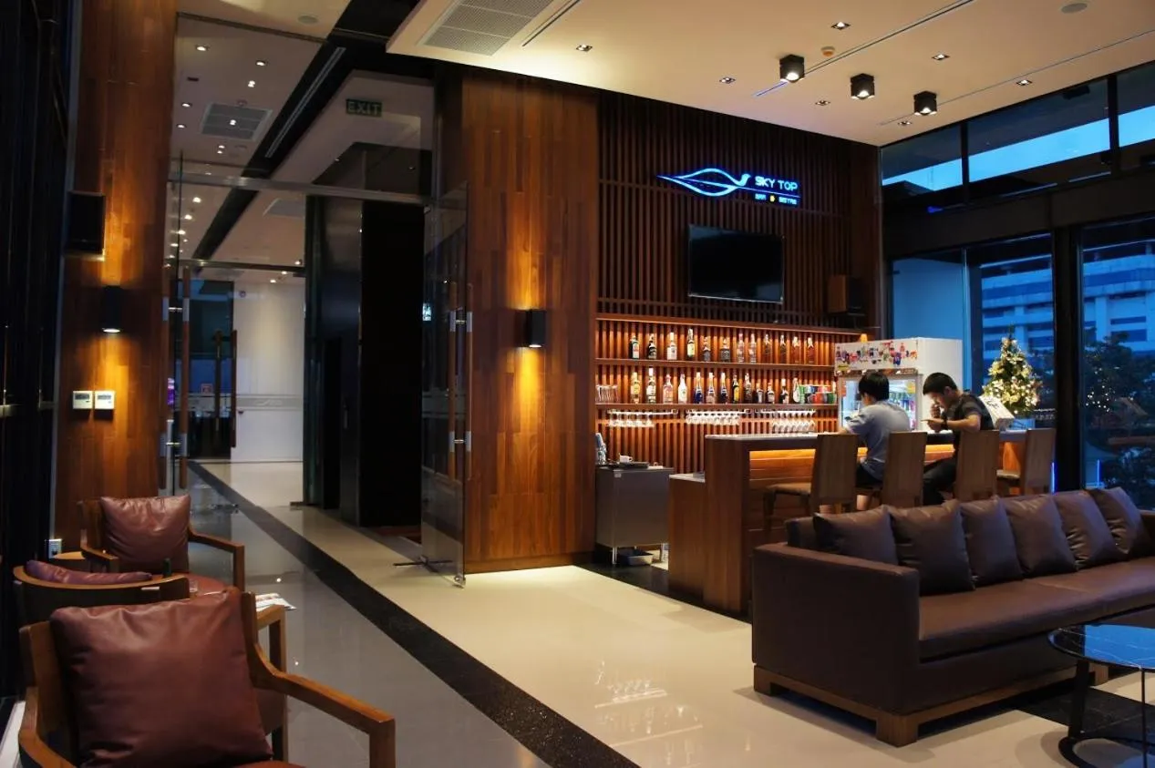 Lounge or bar in Serenotel Pattaya