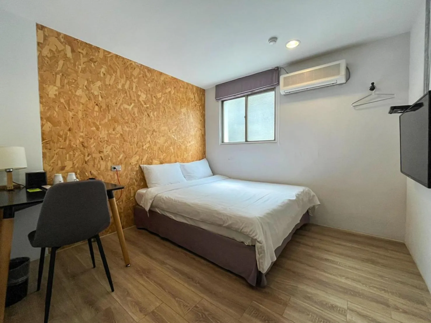 Property building, Bed in Light Hostel