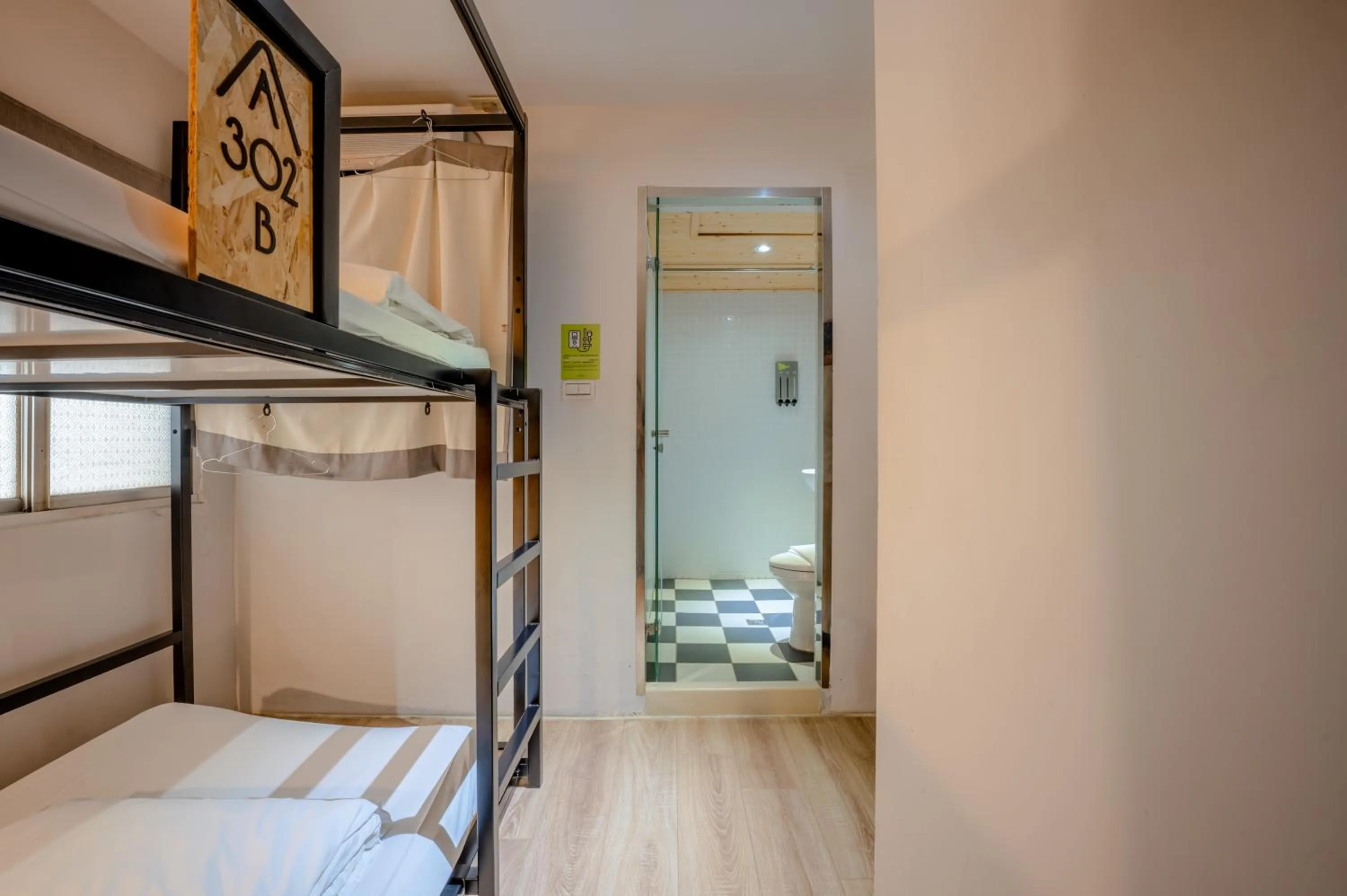 Photo of the whole room, Bed in Light Hostel