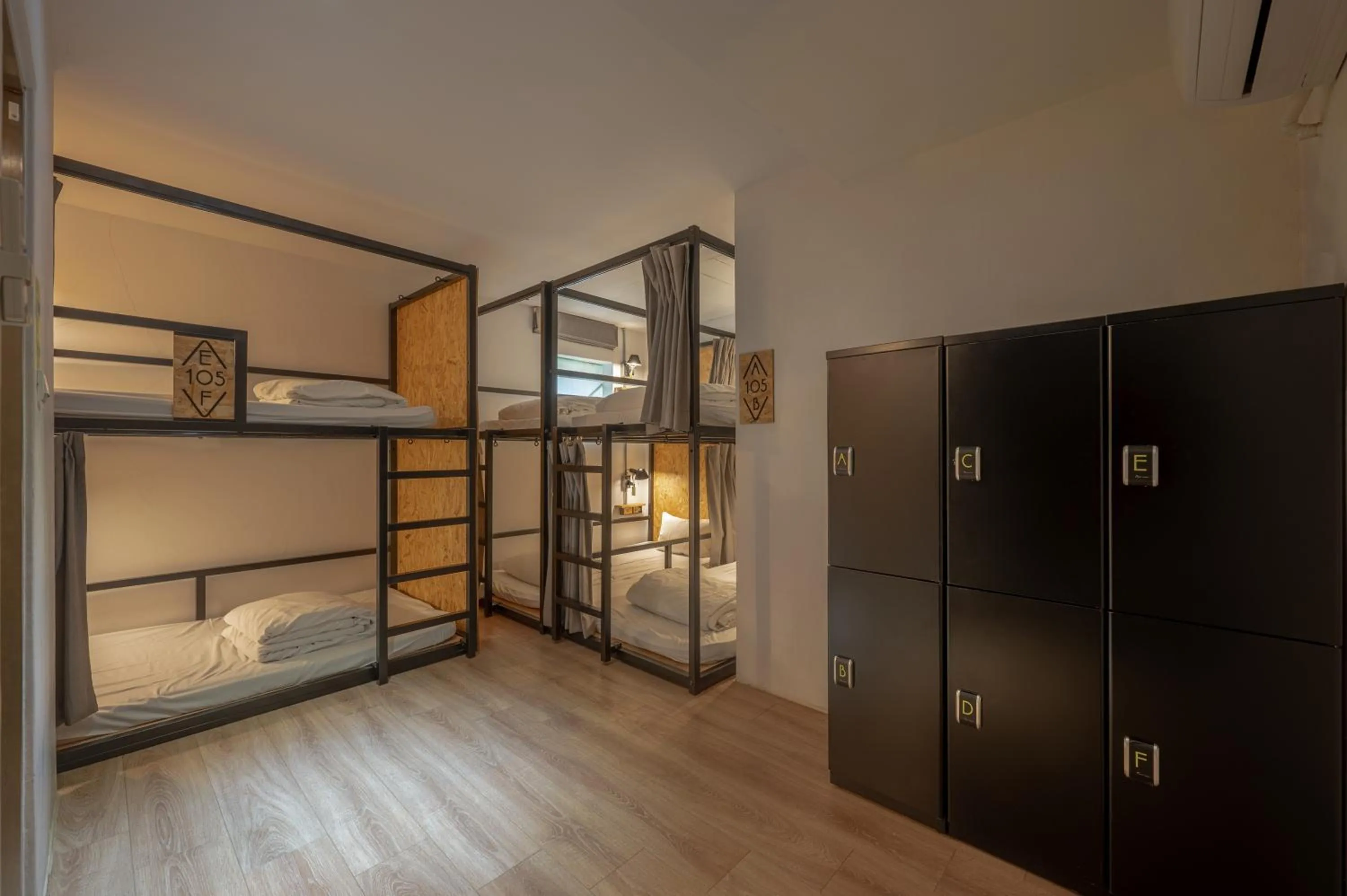 Photo of the whole room, Bed in Light Hostel