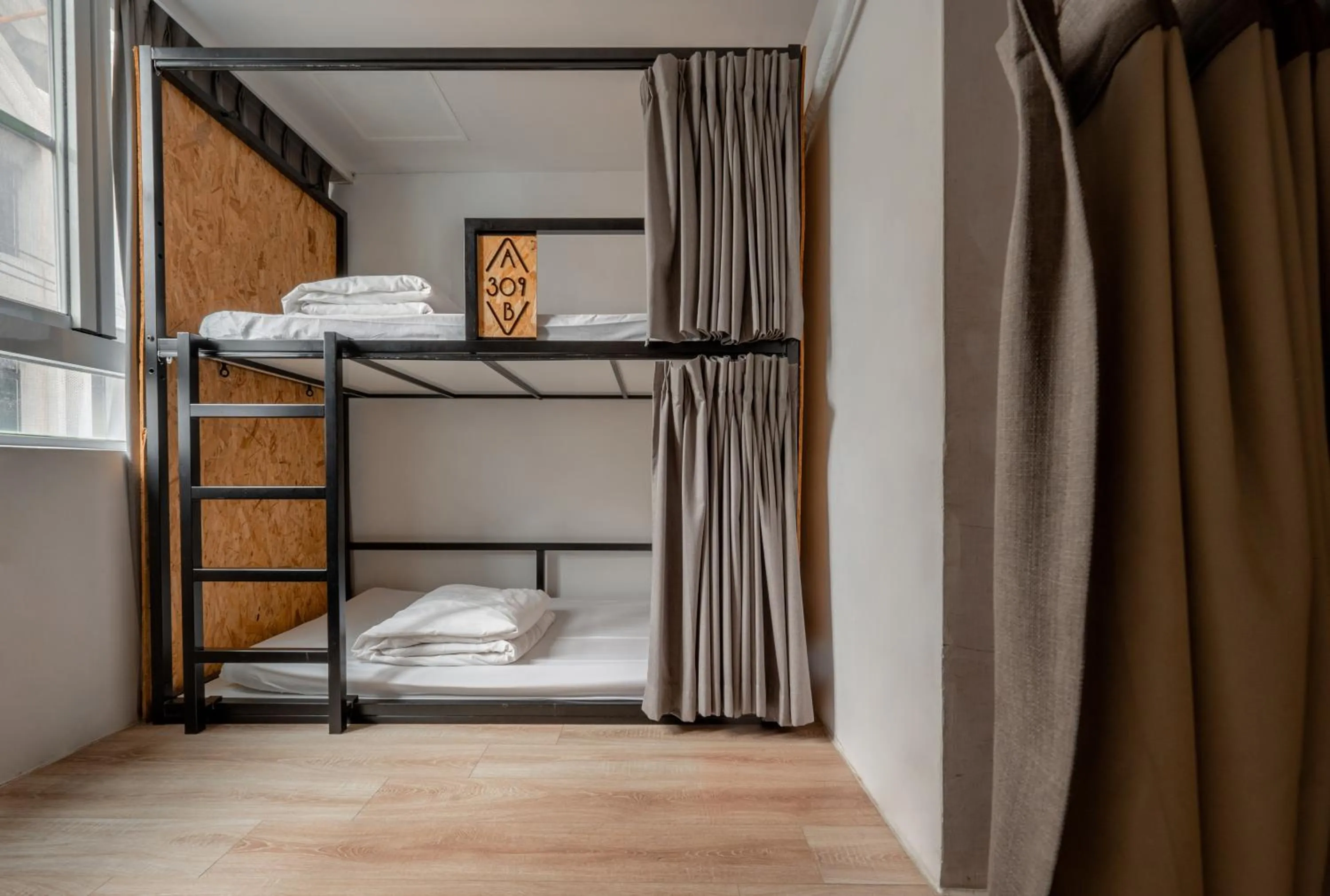 Photo of the whole room, Bed in Light Hostel