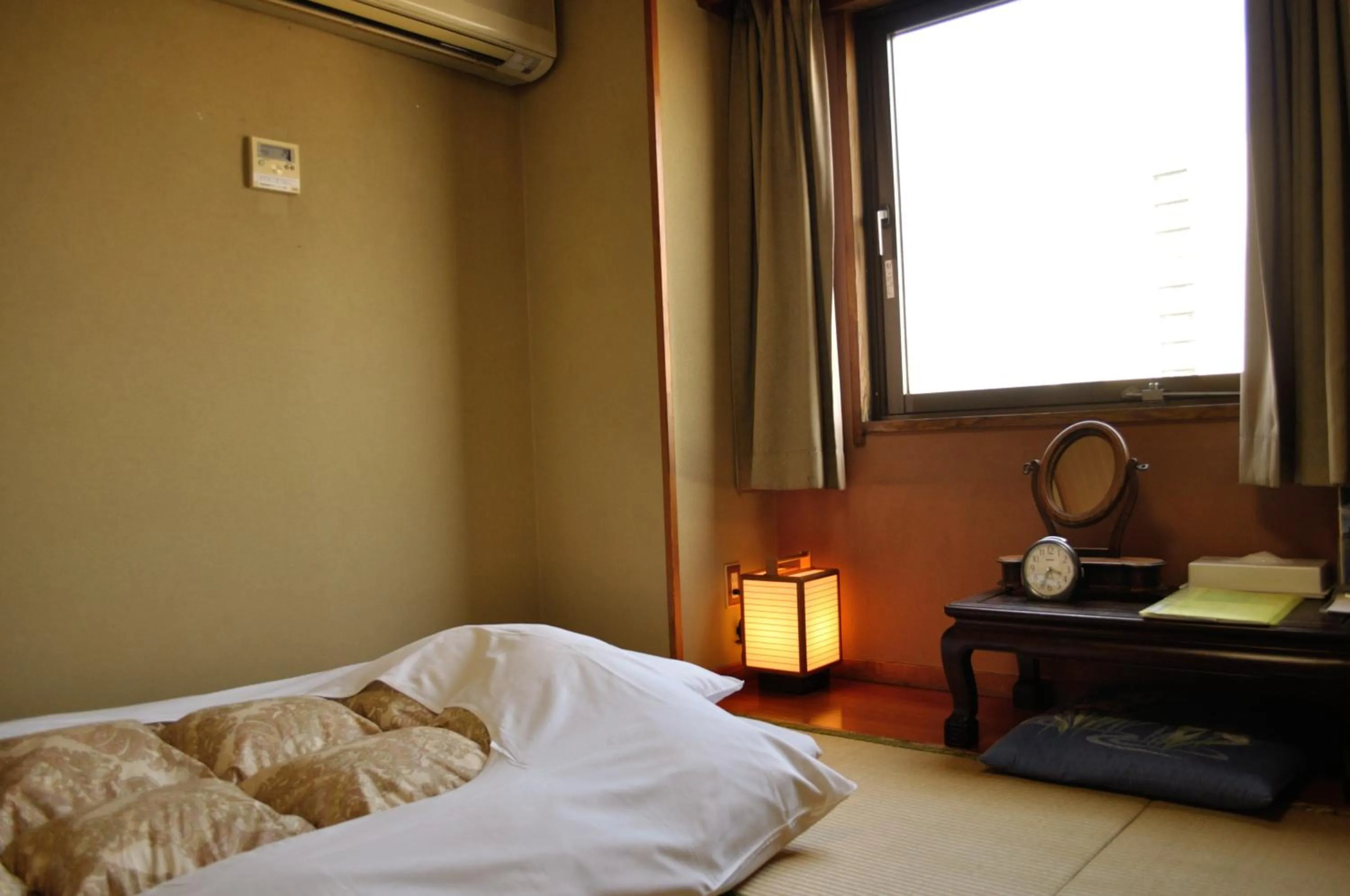 Photo of the whole room, Bed in Hotel Los Inn Kochi