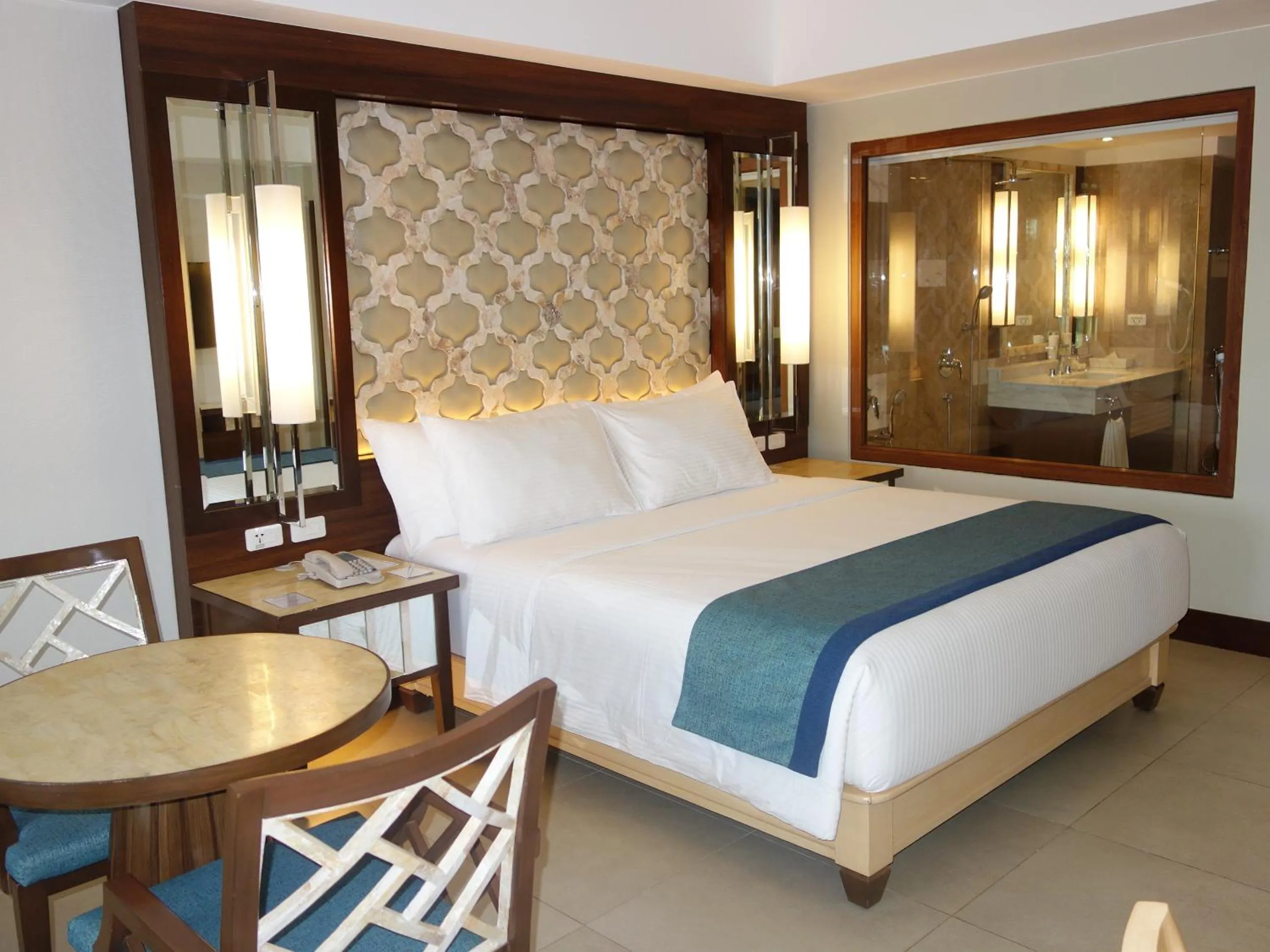 Bedroom, Bed in Henann Resort Alona Beach