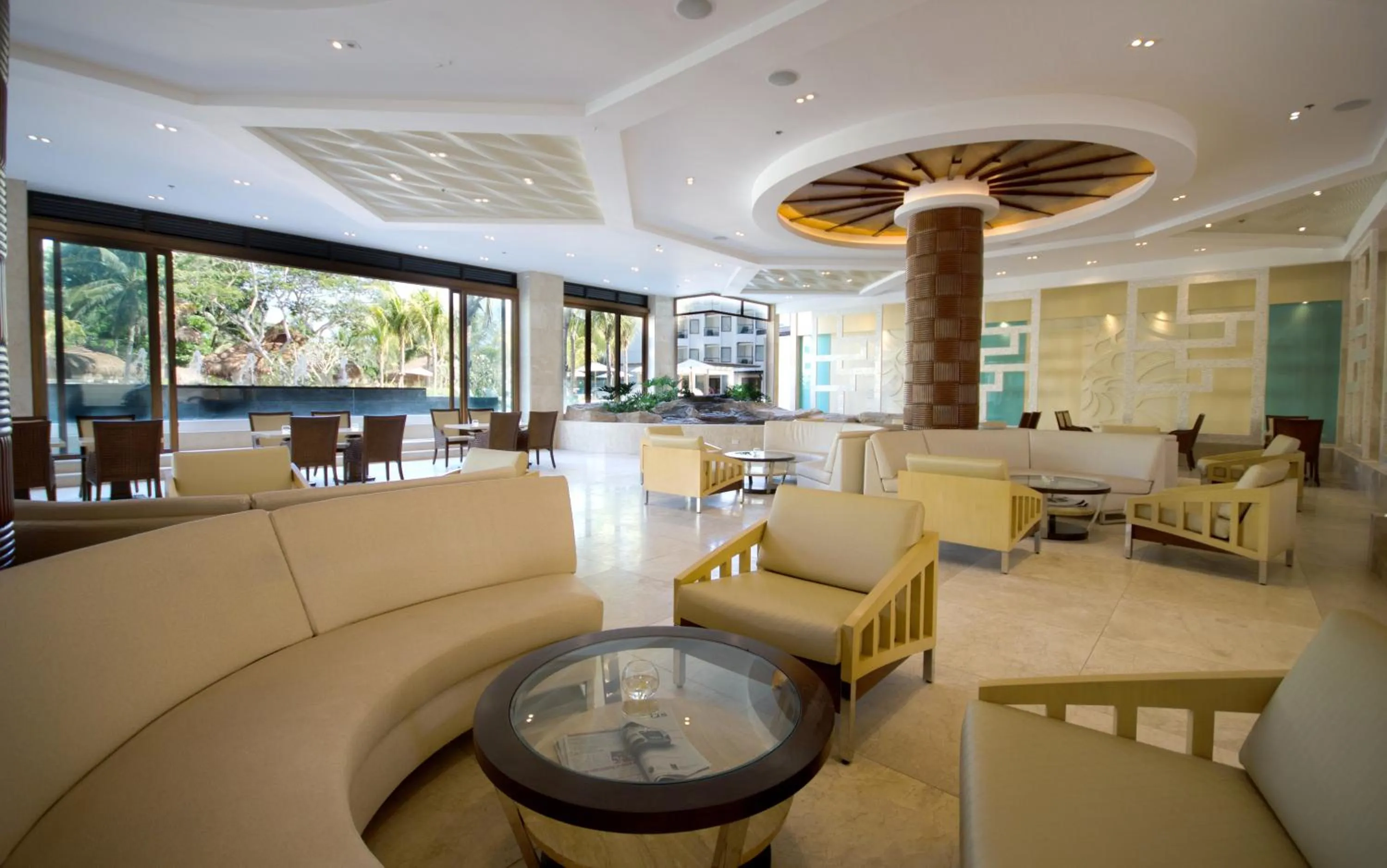 Lobby or reception in Henann Resort Alona Beach