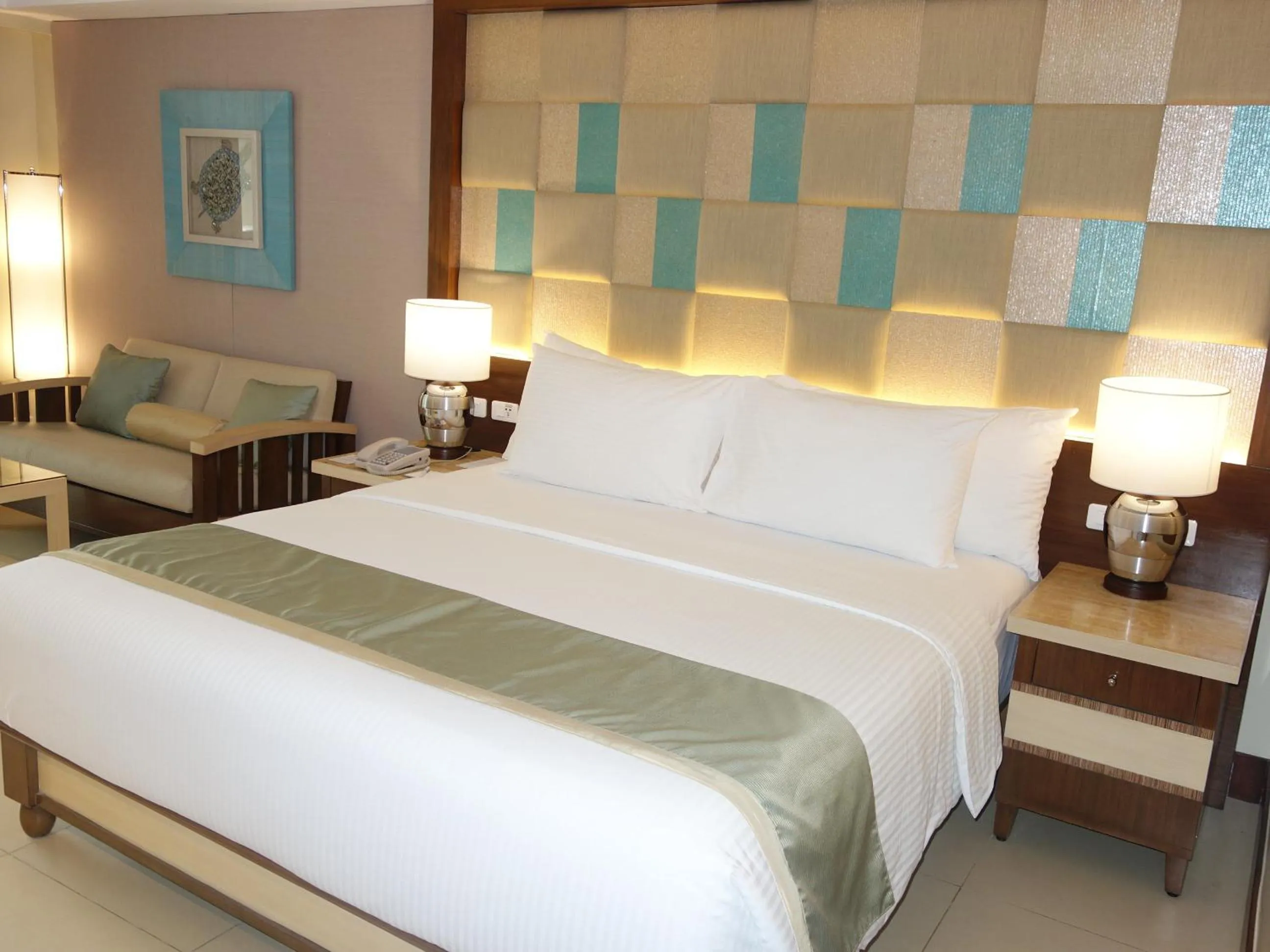 Bedroom, Bed in Henann Resort Alona Beach