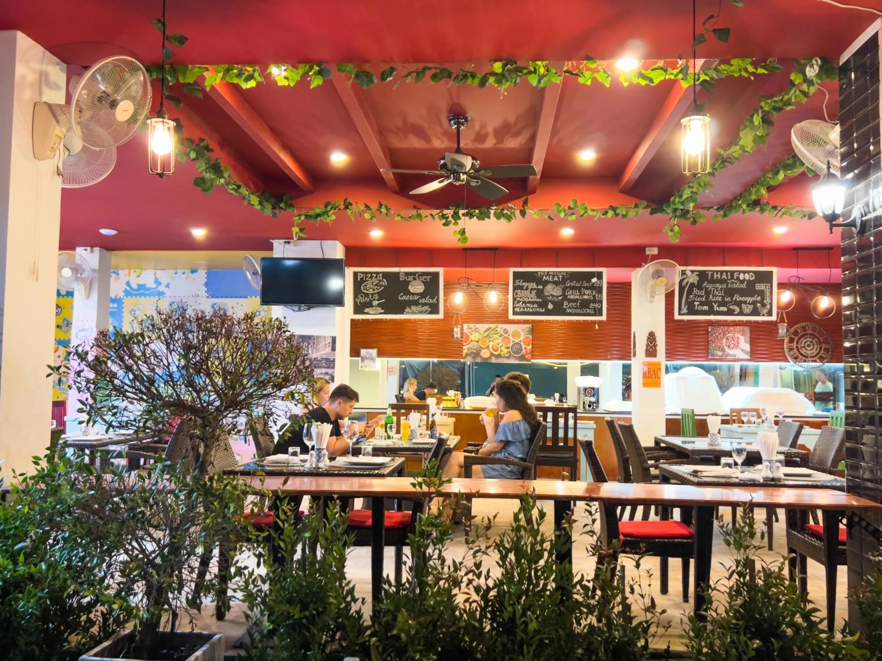 Restaurant/places to eat in Melissa Kata Beach Resort