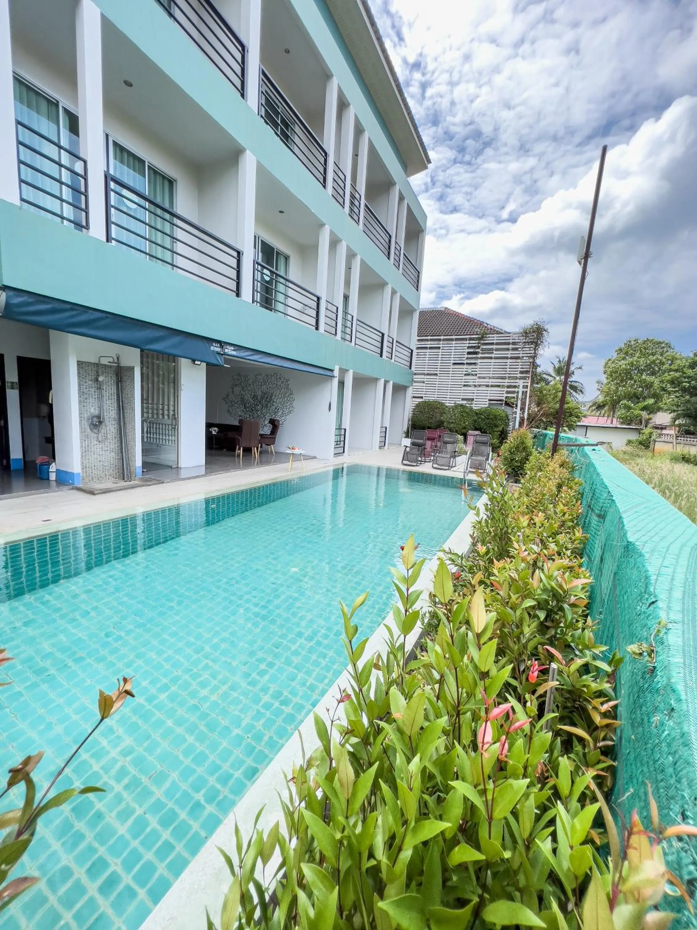 Swimming pool in Melissa Kata Beach Resort