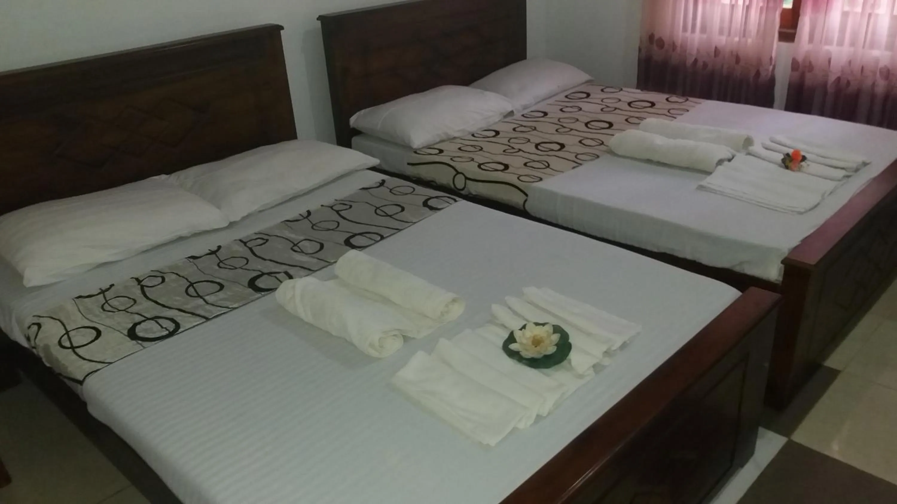 Bed in Sihilro Regency