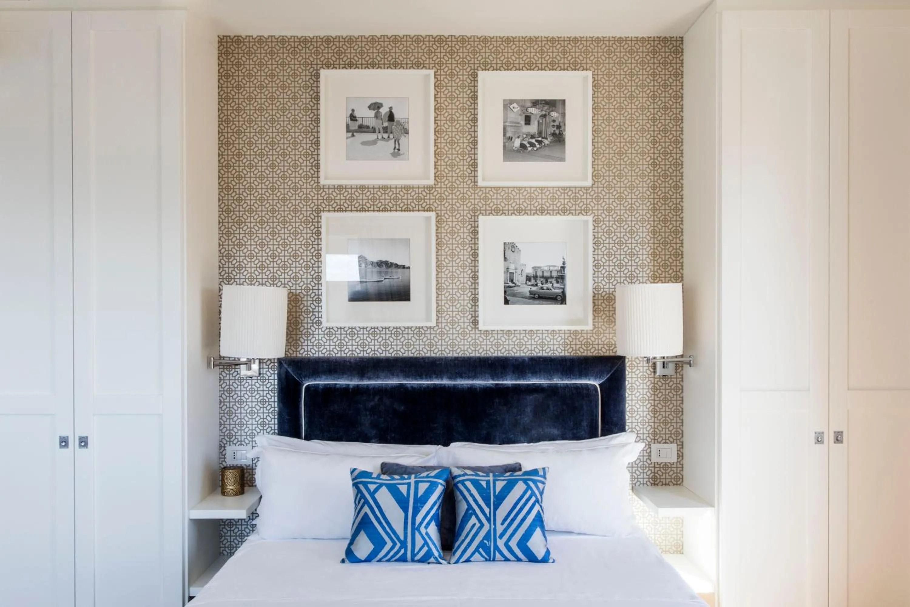 Decorative detail, Bed in La Malandrina - Apartments & Suites