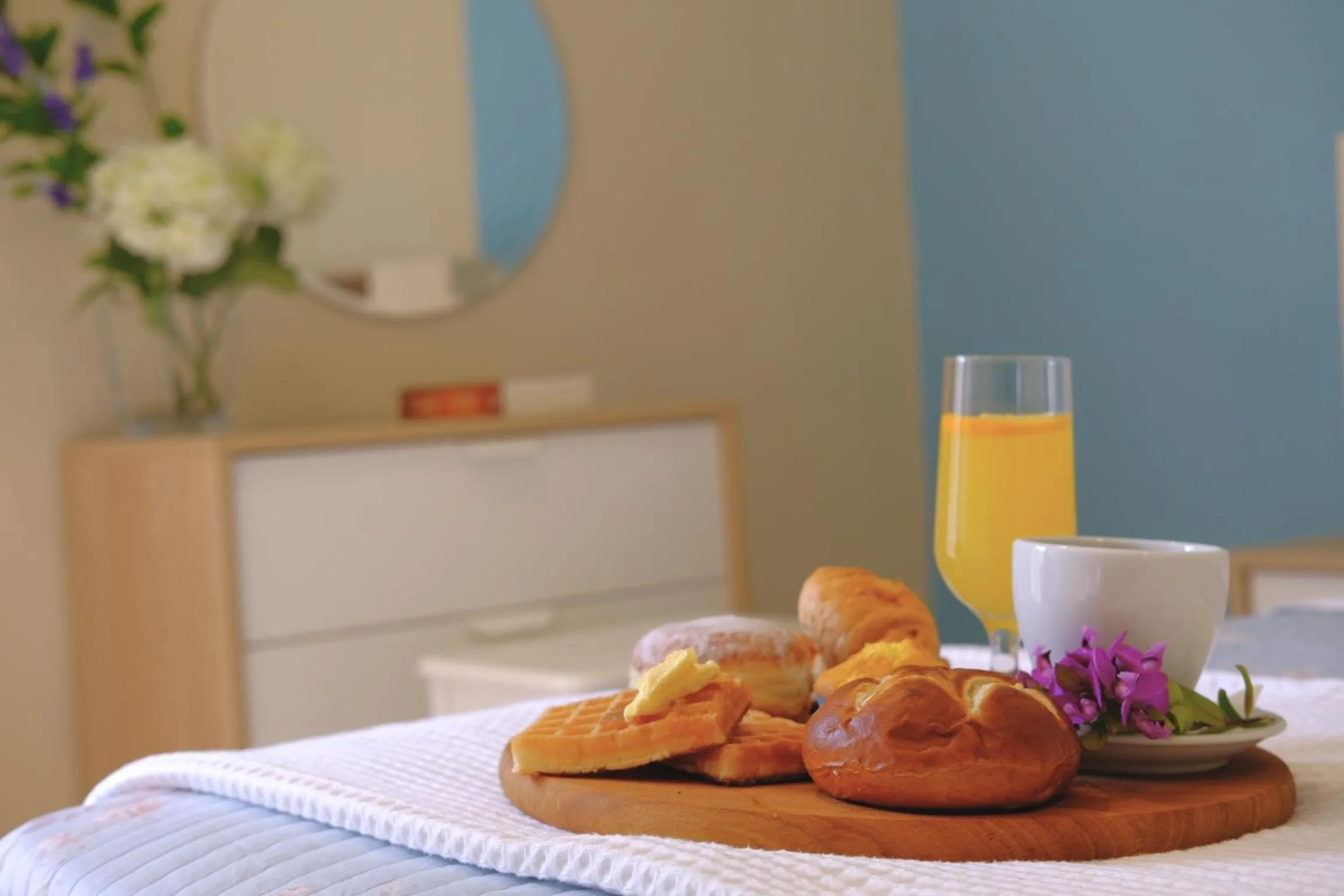 Breakfast in Baywatch Hotel