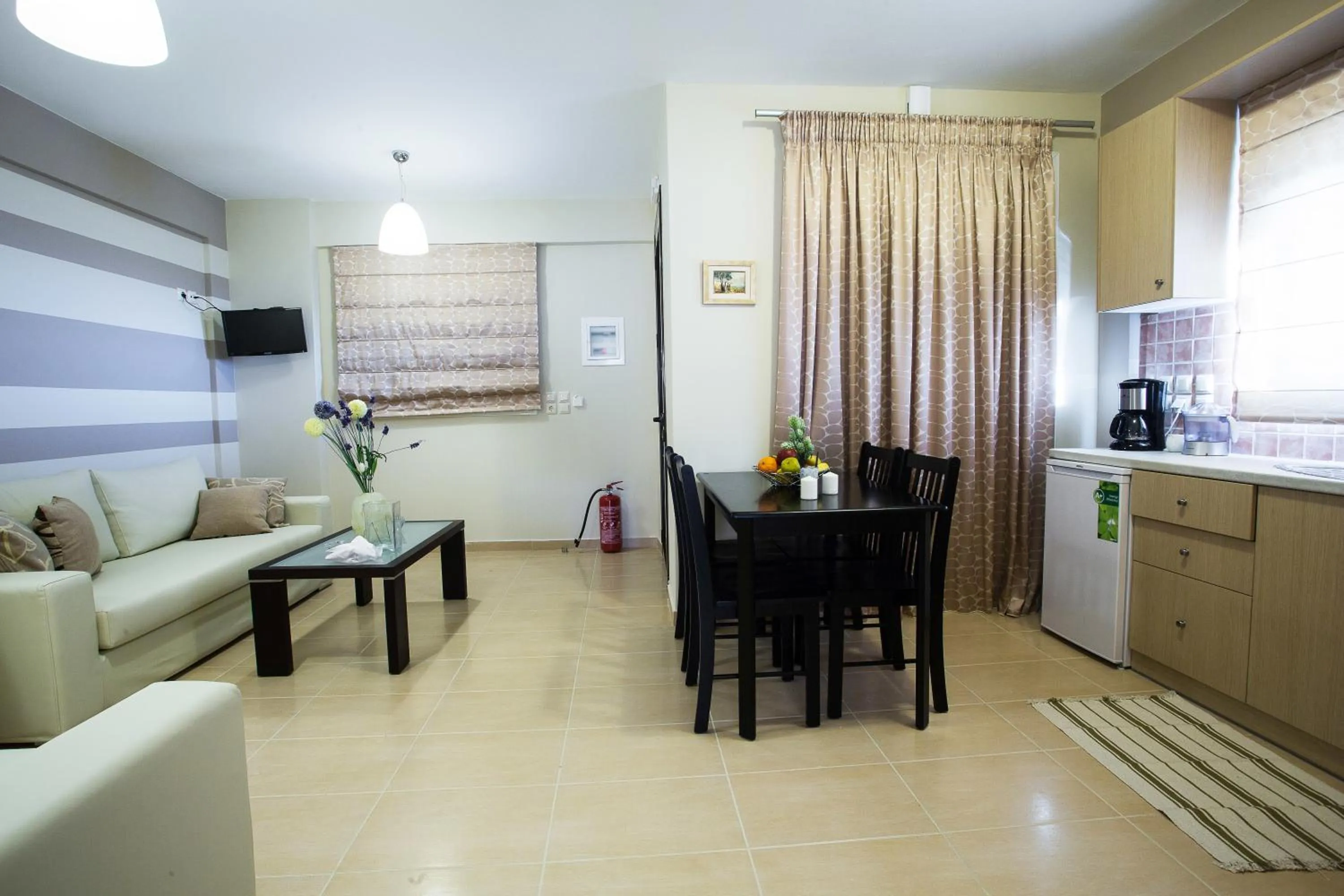 Kitchen or kitchenette in Baywatch Hotel