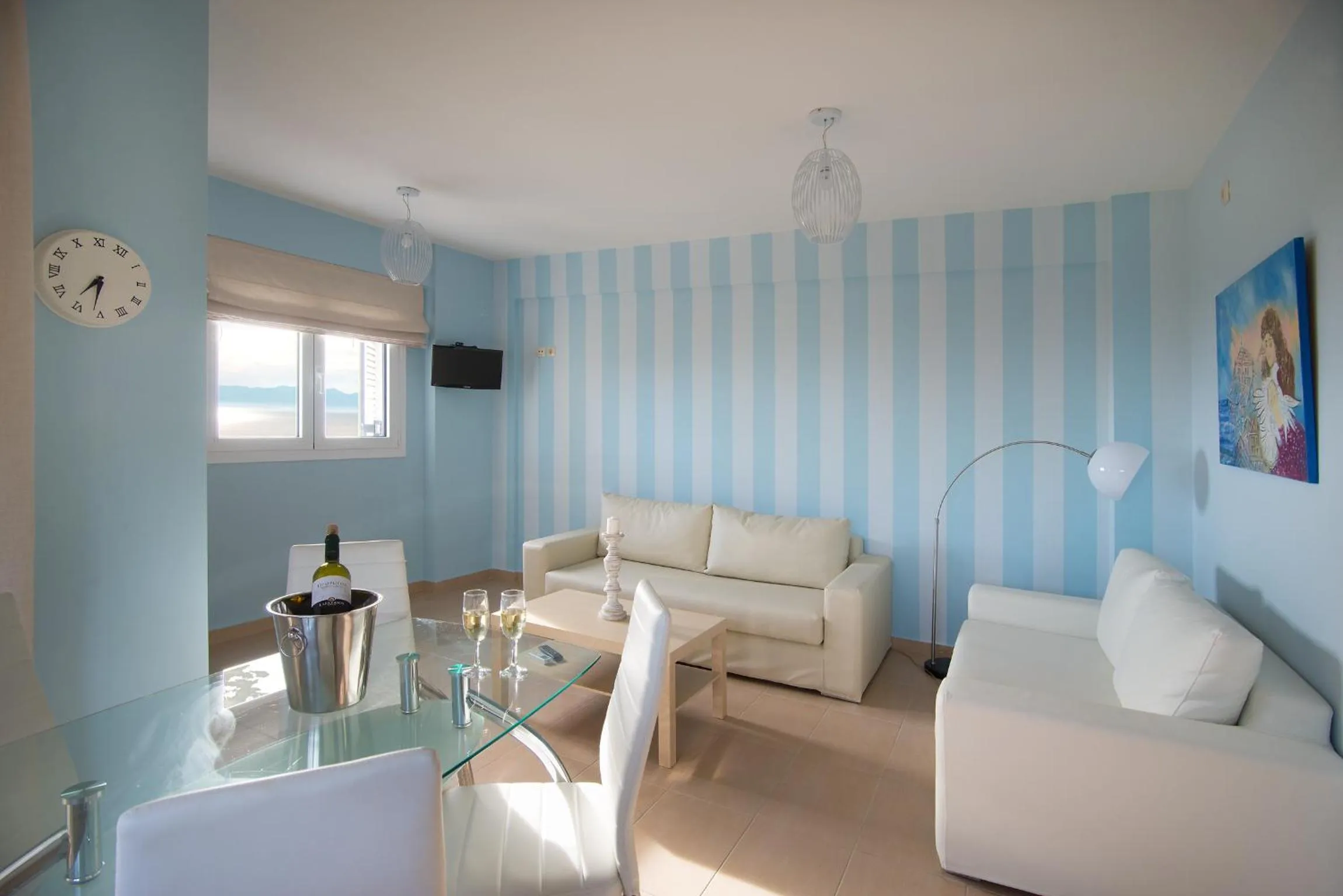 TV and multimedia in Baywatch Hotel