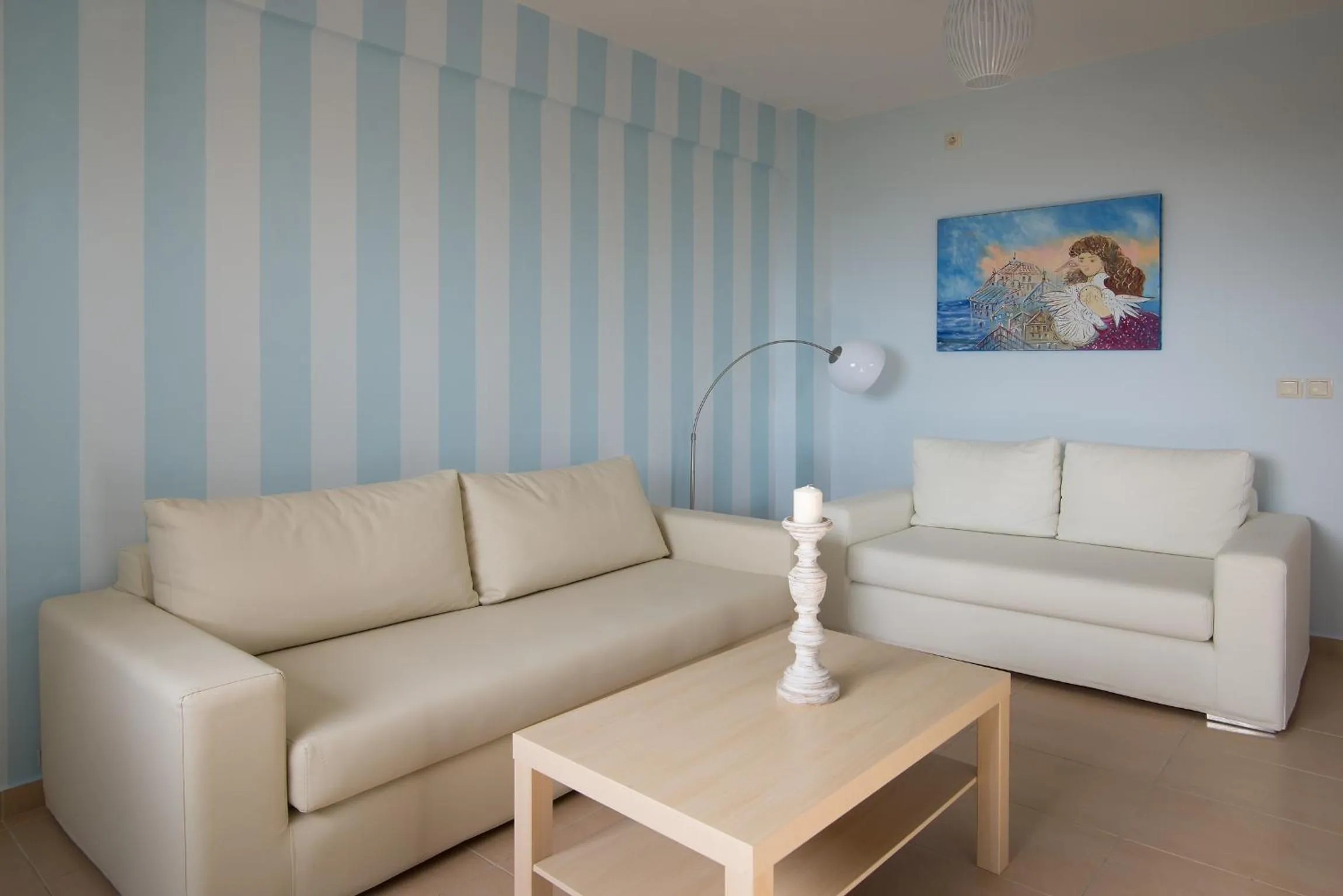 Photo of the whole room in Baywatch Hotel