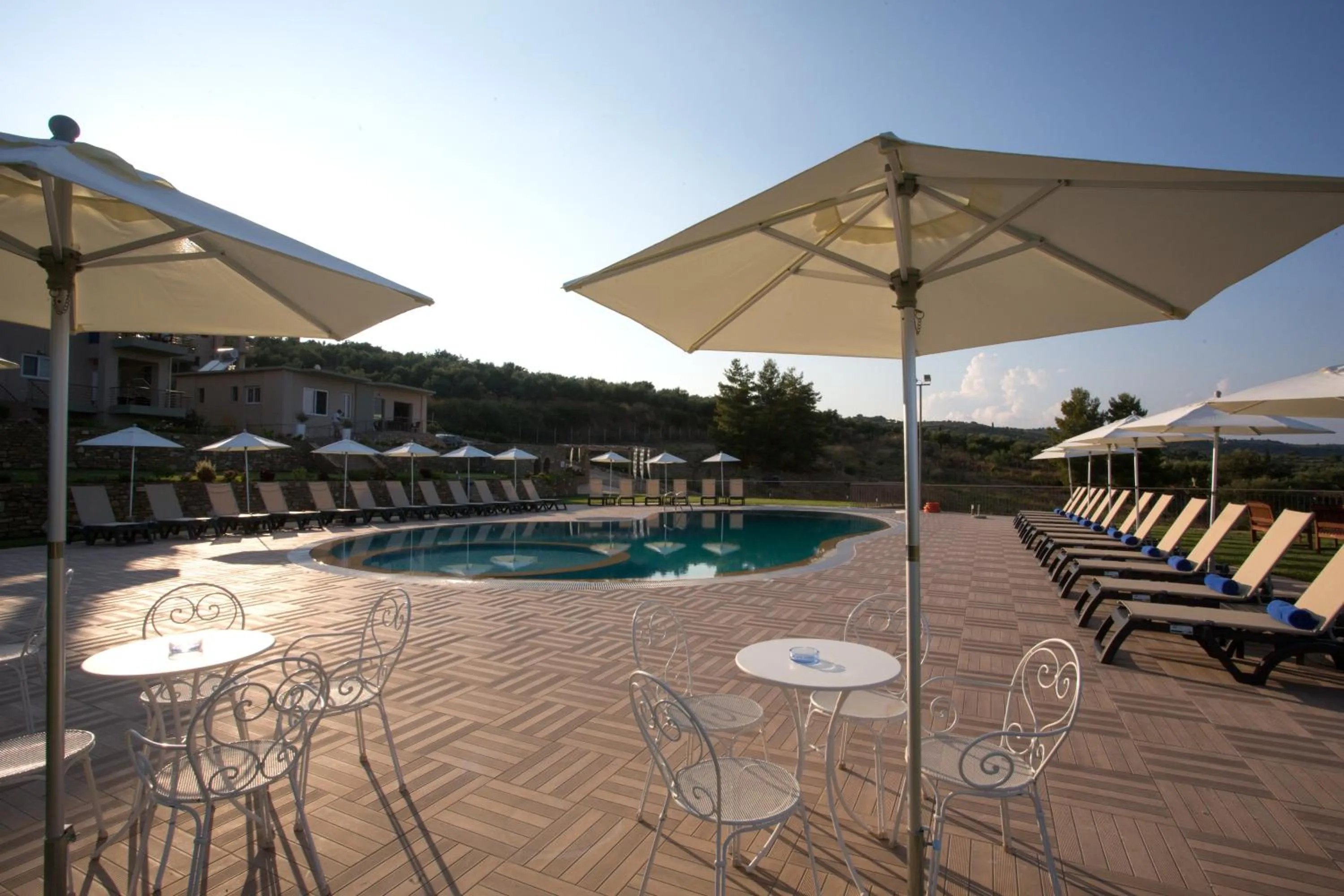 Restaurant/places to eat in Baywatch Hotel