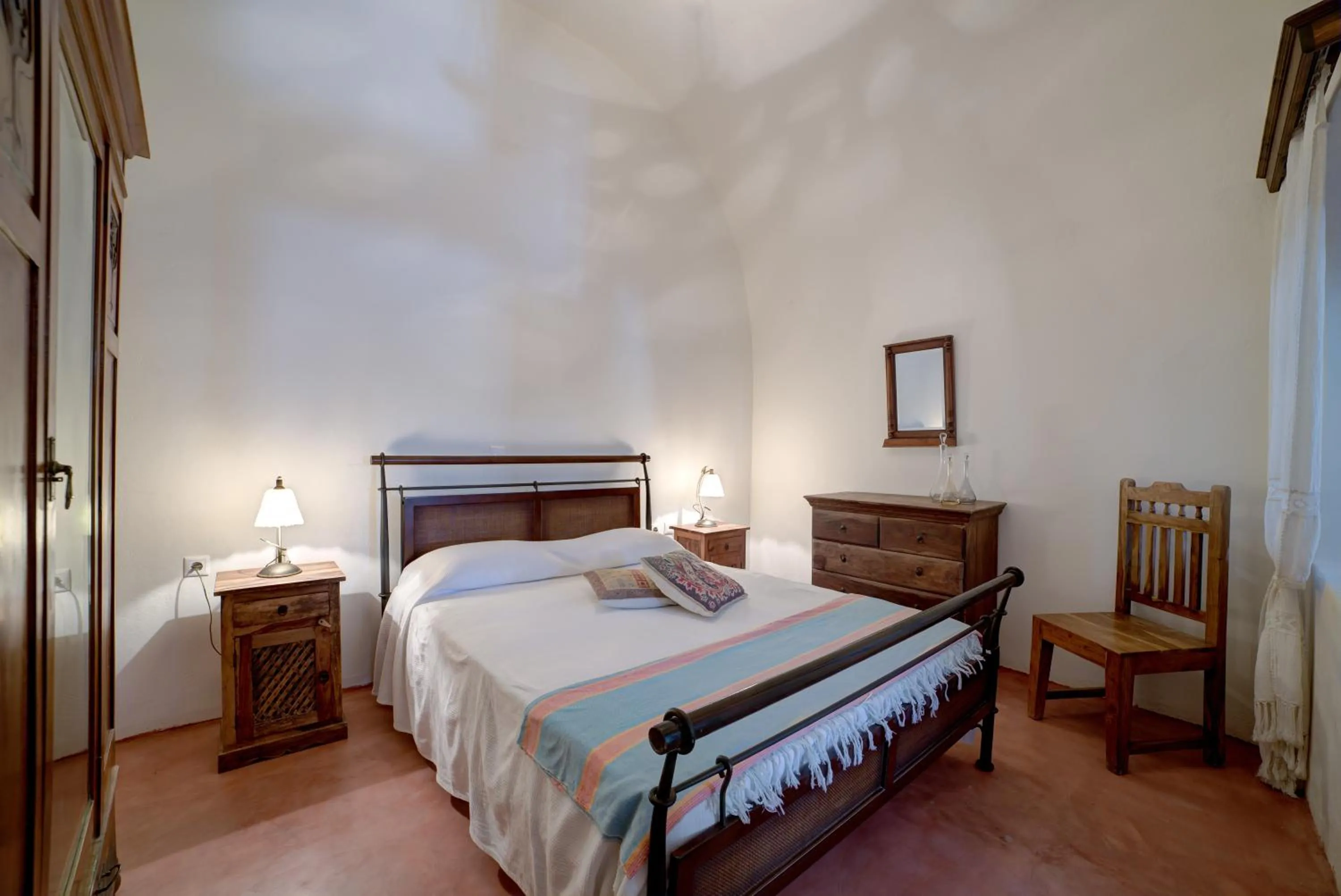 Bedroom, Bed in Kalitsi Canaves