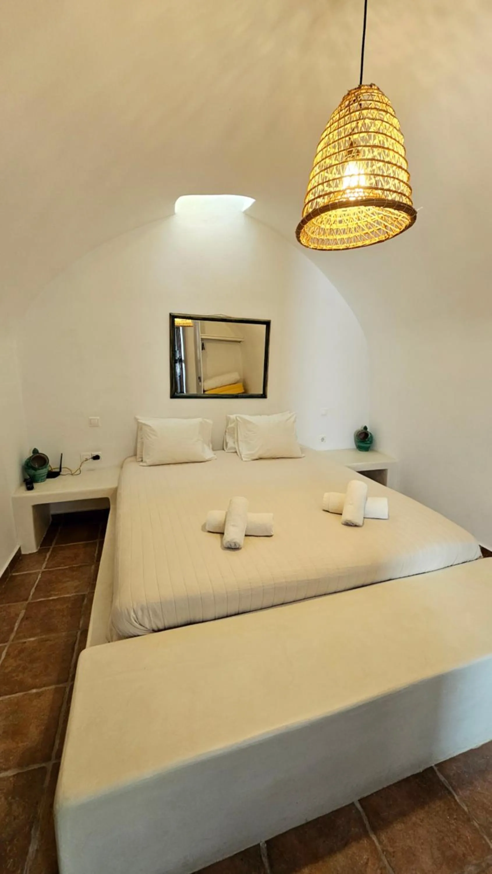 Bed in Kalitsi Canaves