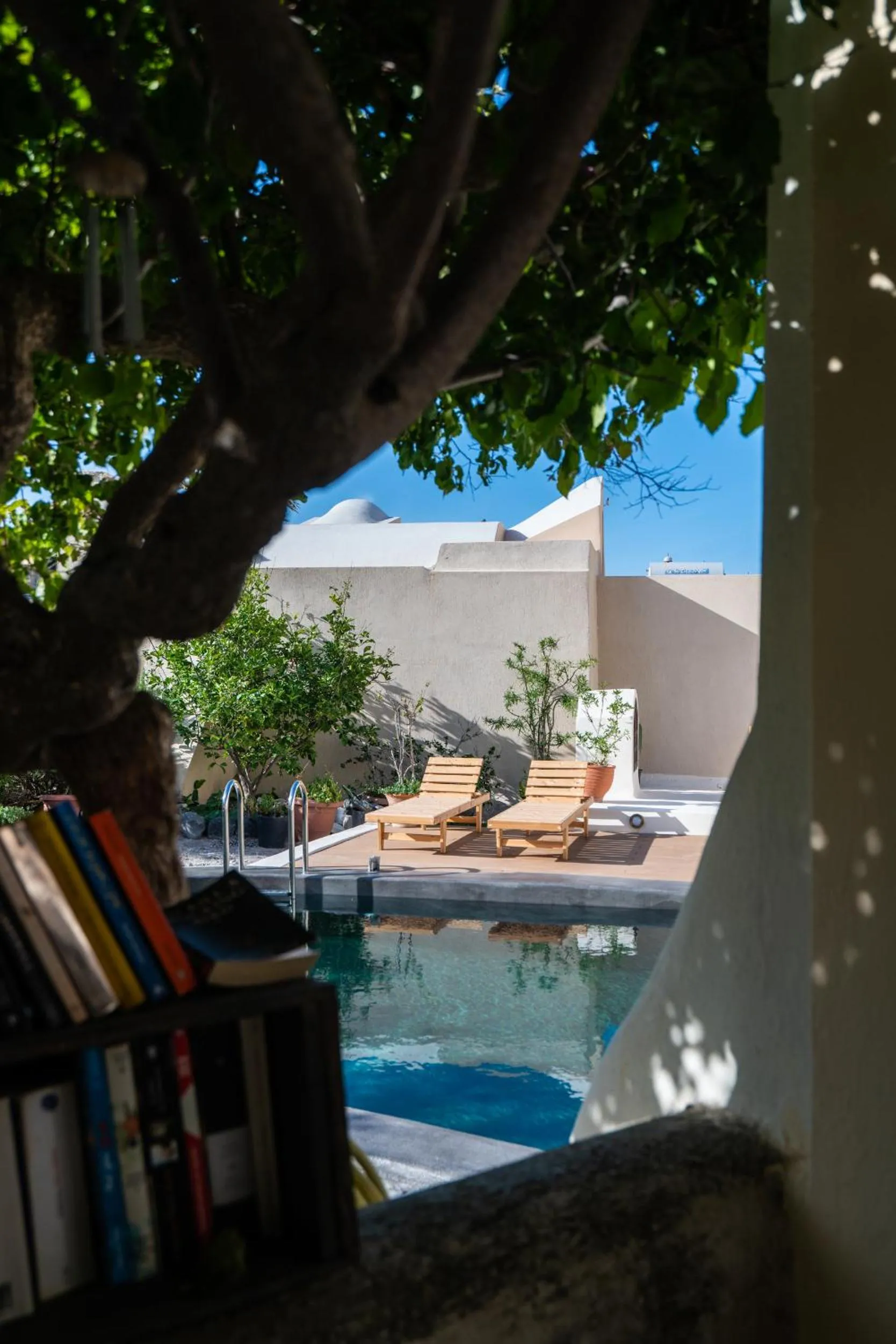 Swimming pool in Kalitsi Canaves