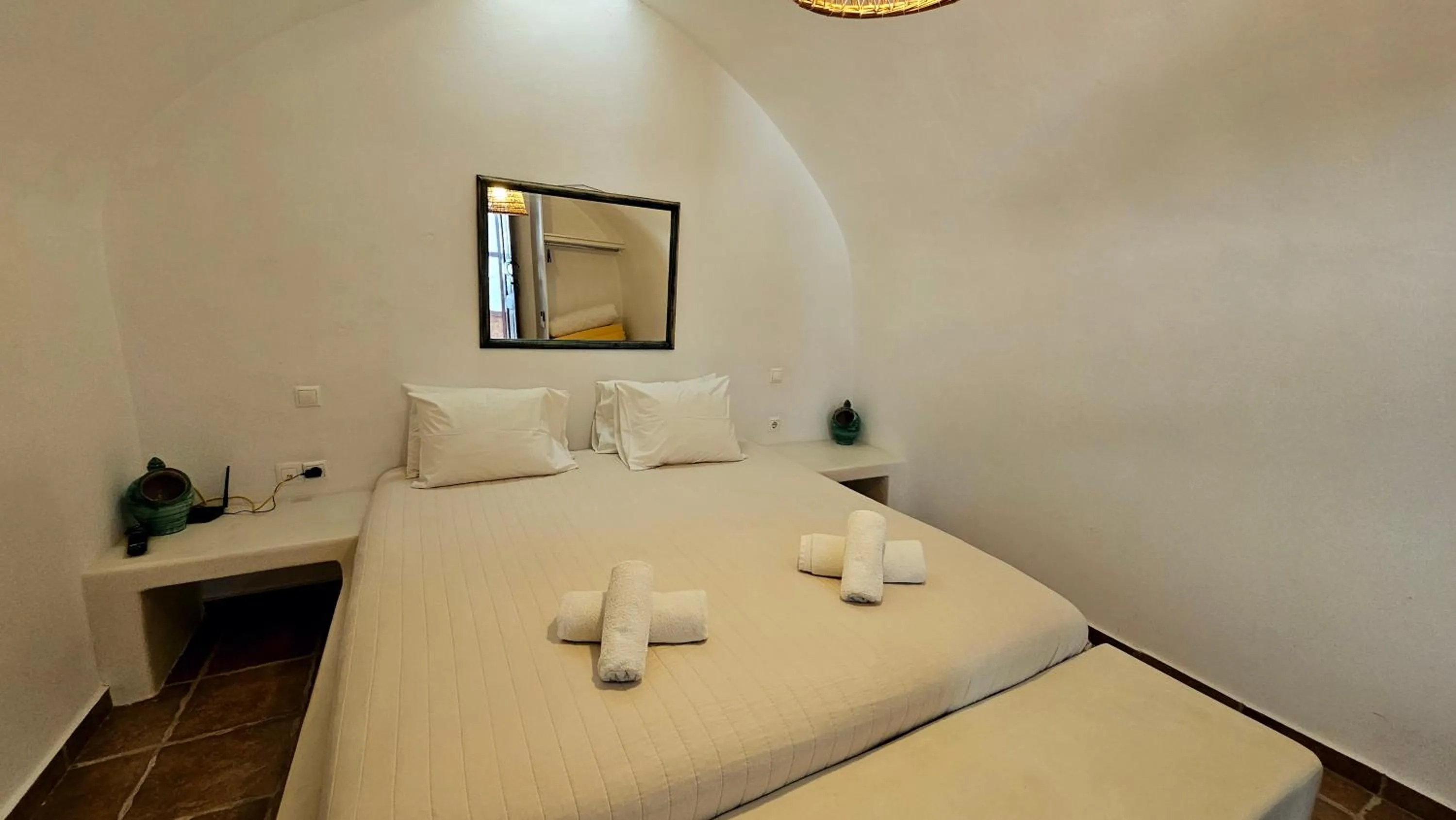 Bed in Kalitsi Canaves