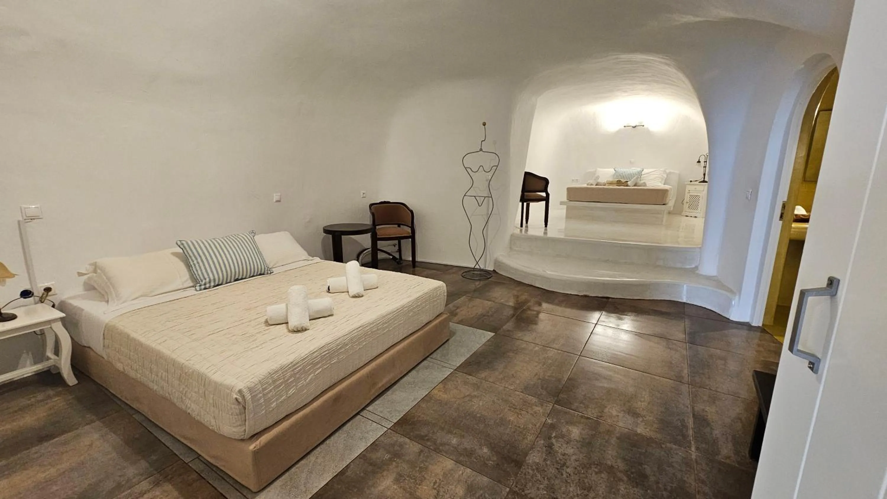 Bed in Kalitsi Canaves