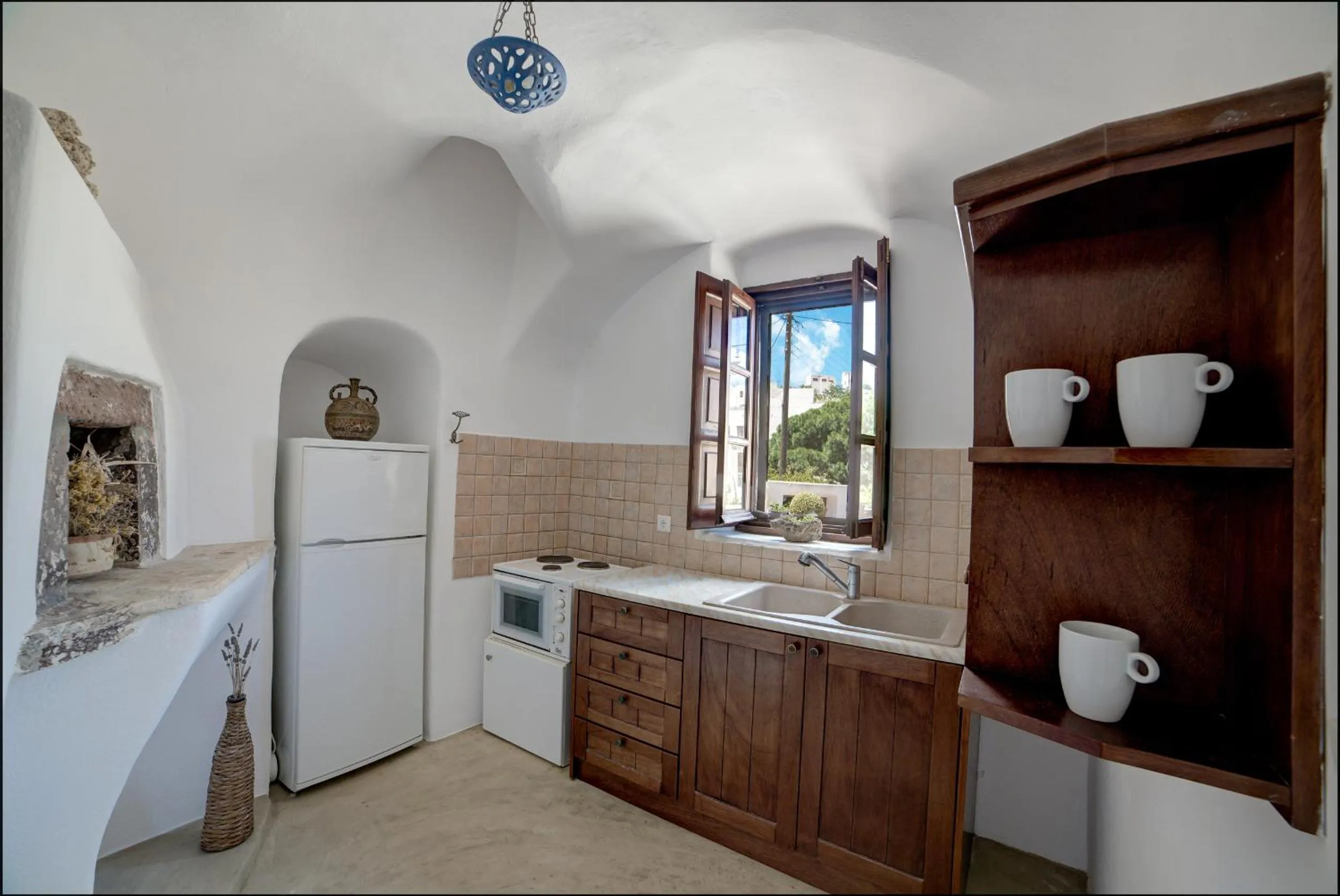 Coffee/tea facilities in Kalitsi Canaves