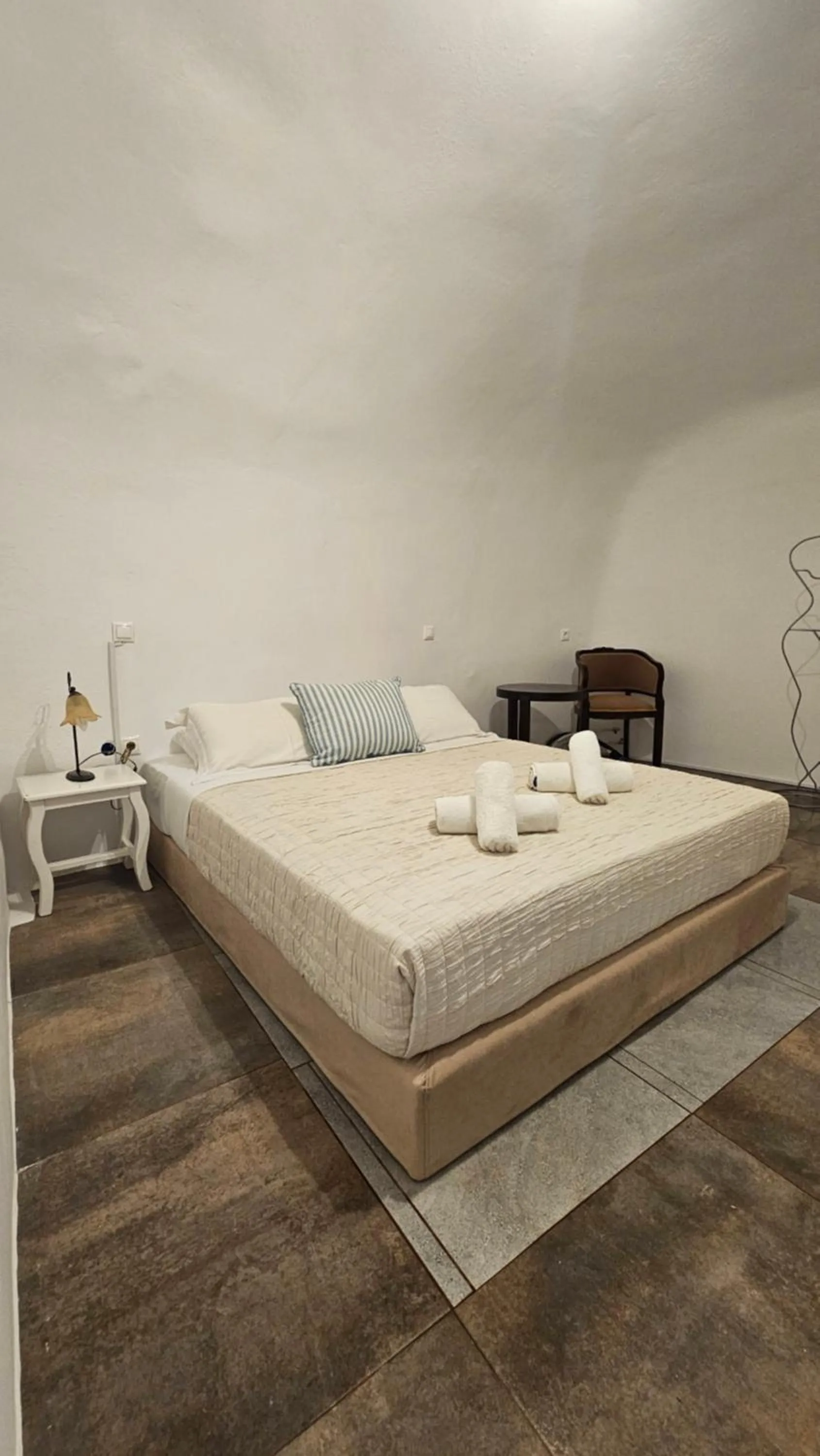 Bed in Kalitsi Canaves