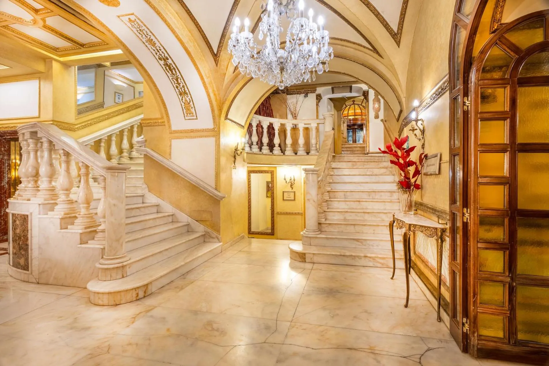 Breakfast in Hotel Des Epoques