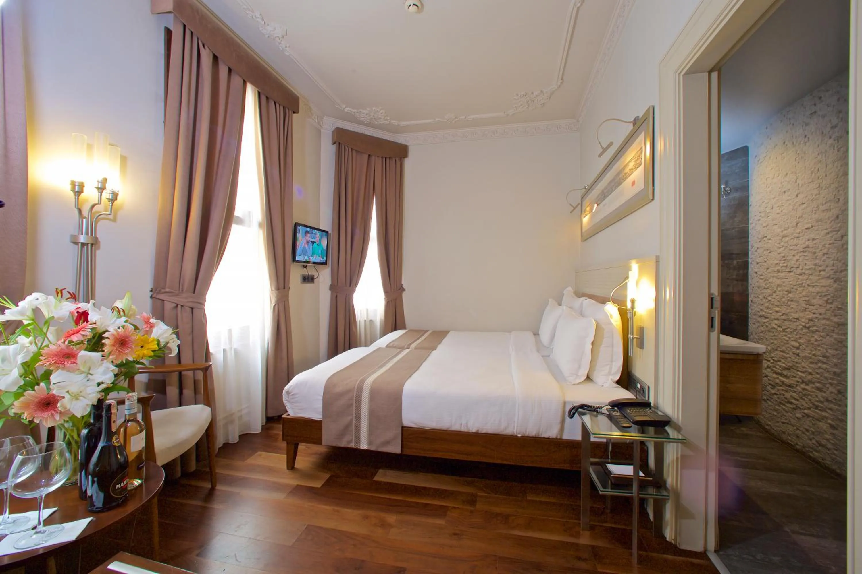 Massage, Bed in Taxim Lounge Hotel Special Category