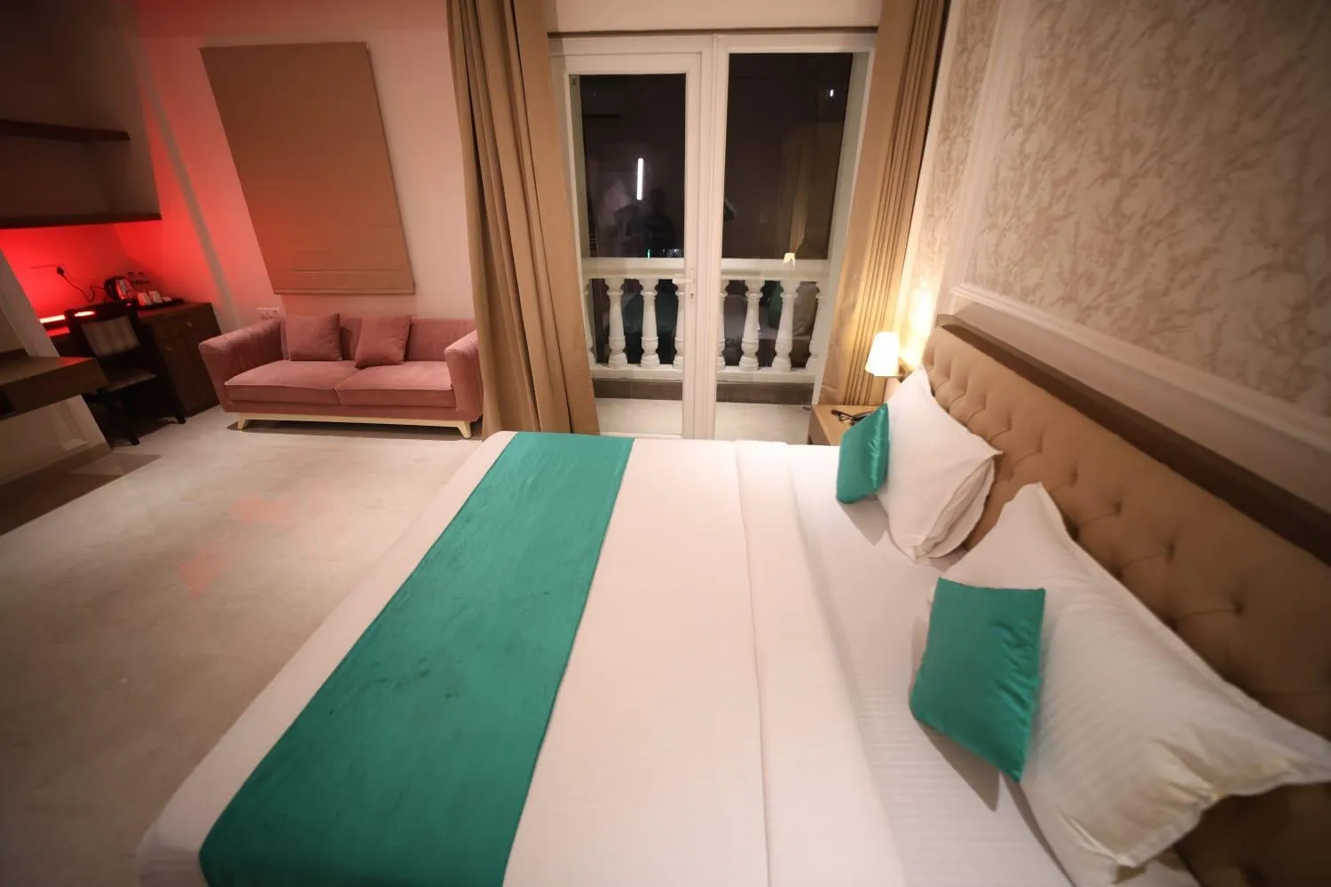 Bedroom in raghukul sadan