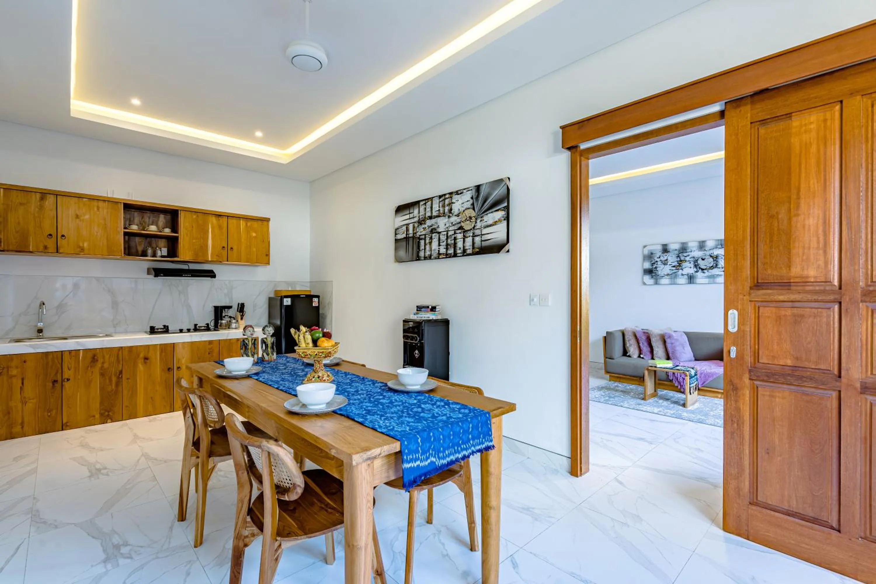 kitchen in Sapta D'Villa Residence by Purely