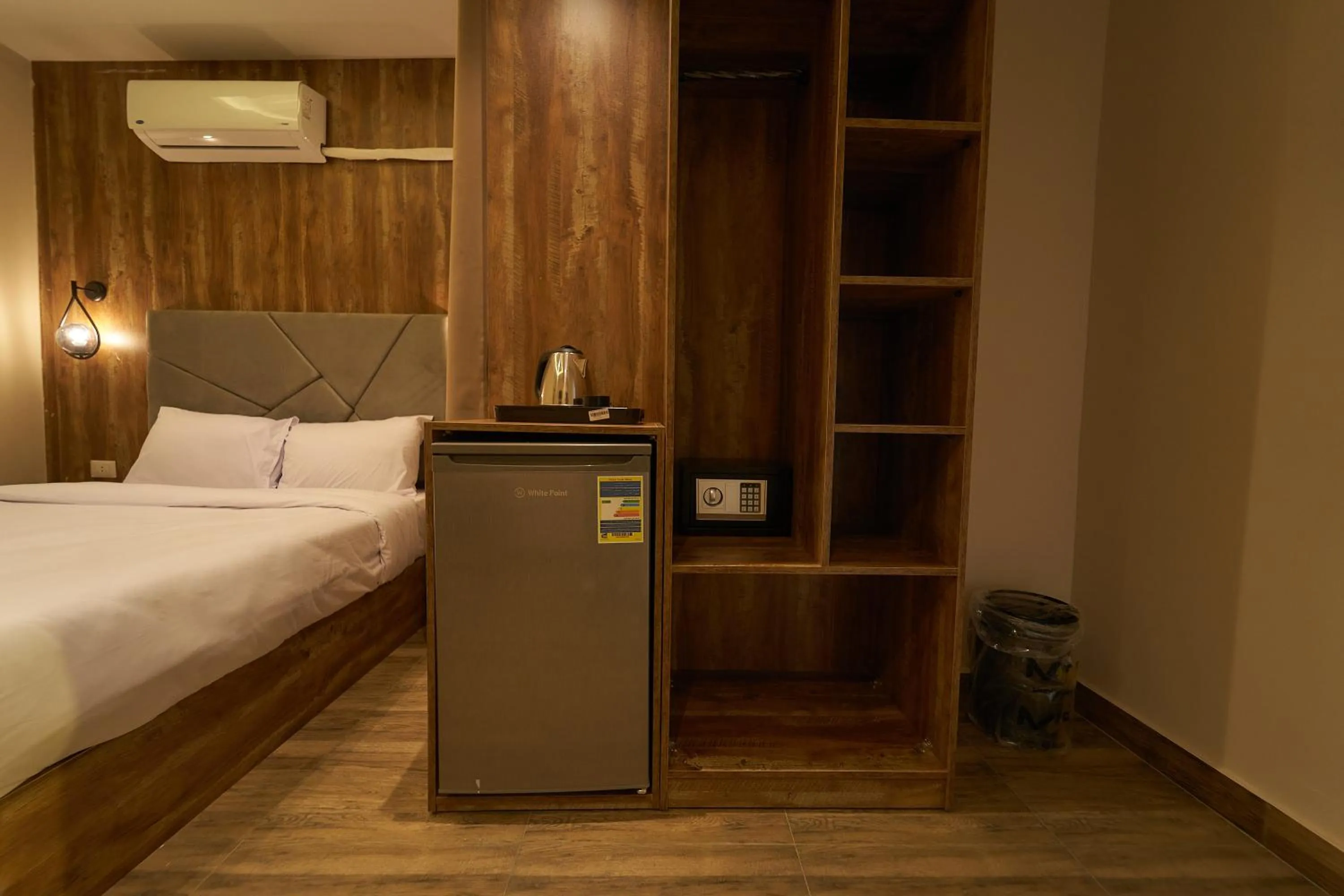 Bed in Crown Pyramids View Hotel