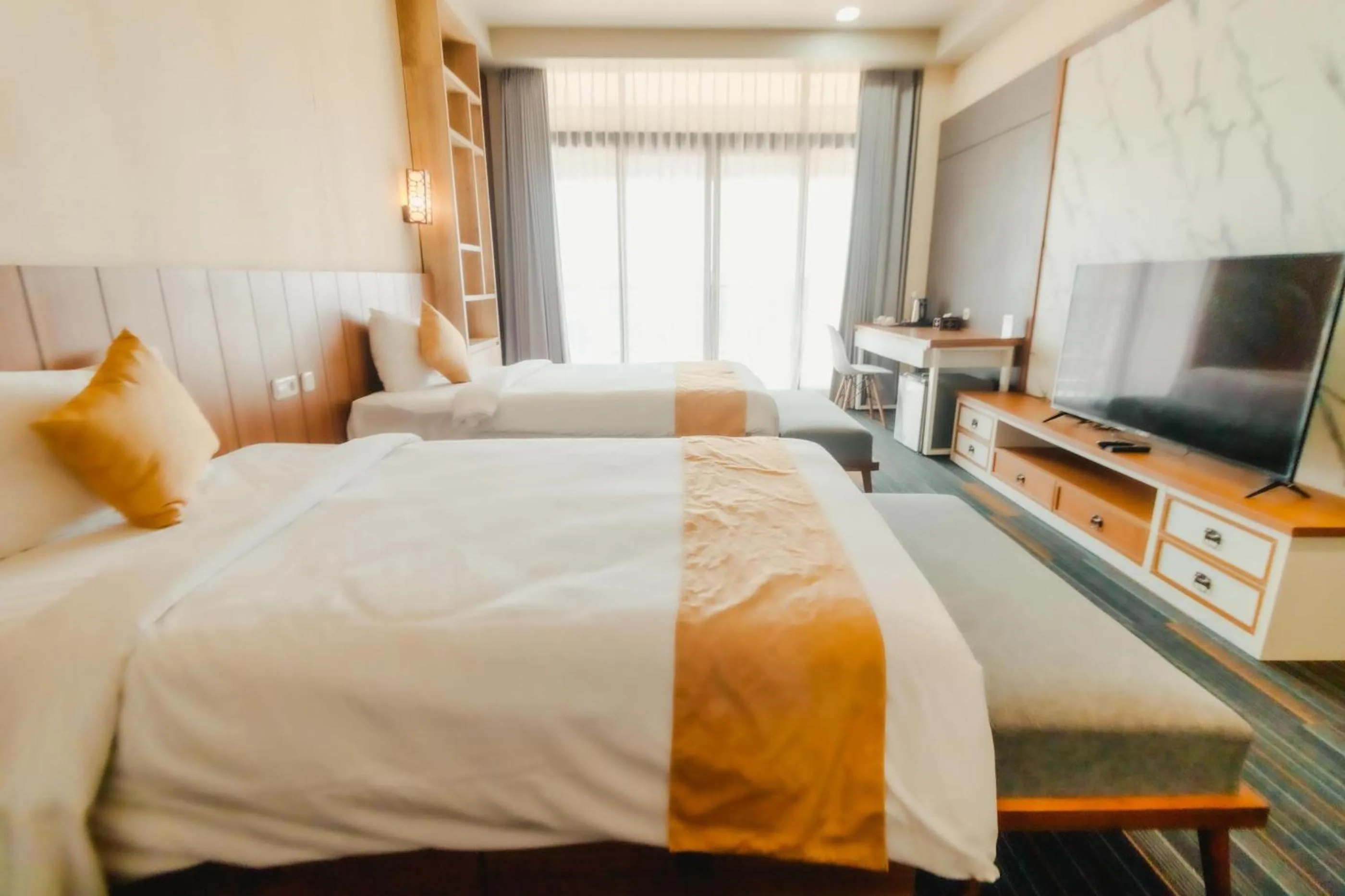 Communal lounge/ TV room in De Balen Soultan Hotel