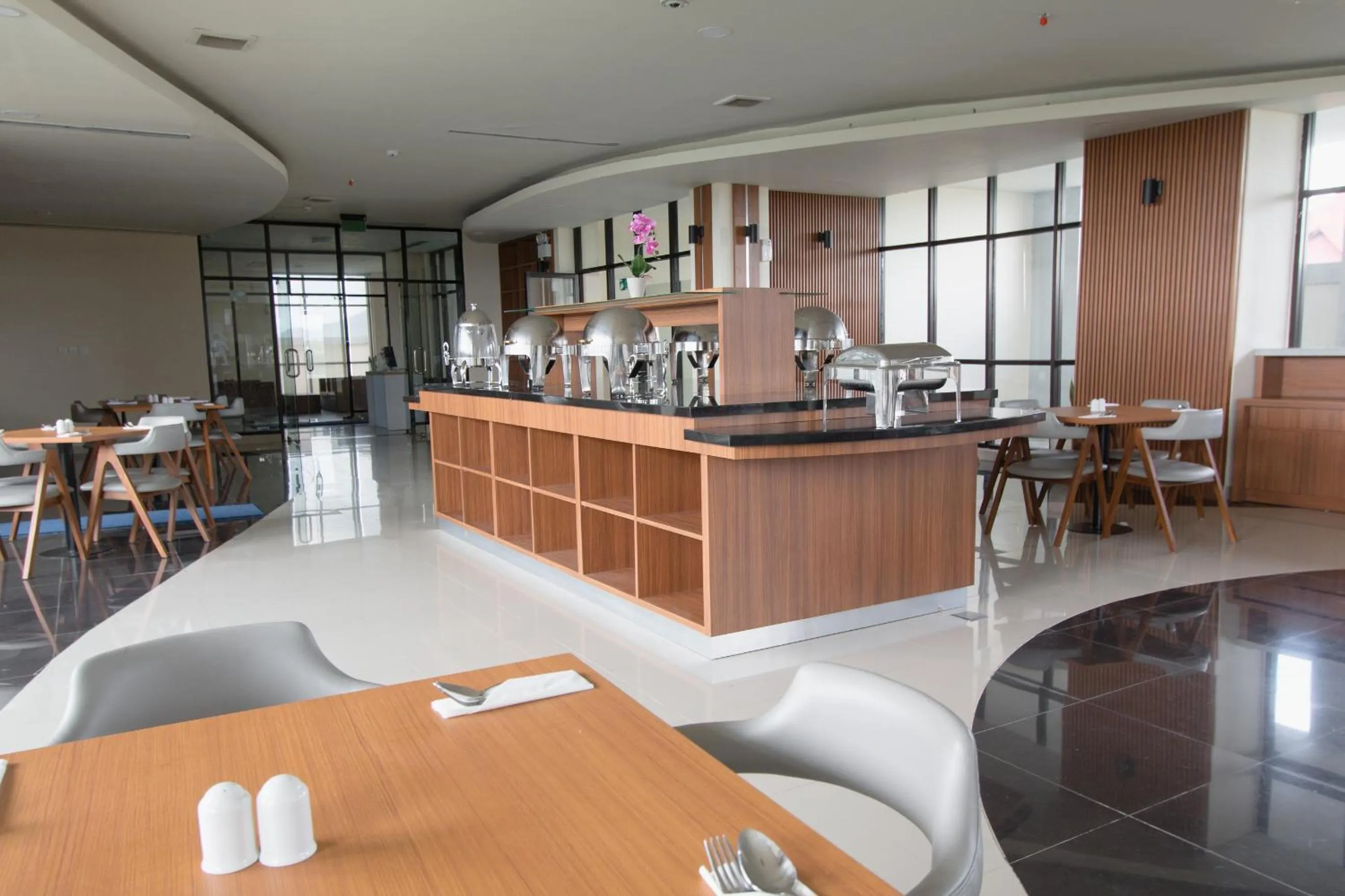 Restaurant/places to eat in De Balen Soultan Hotel