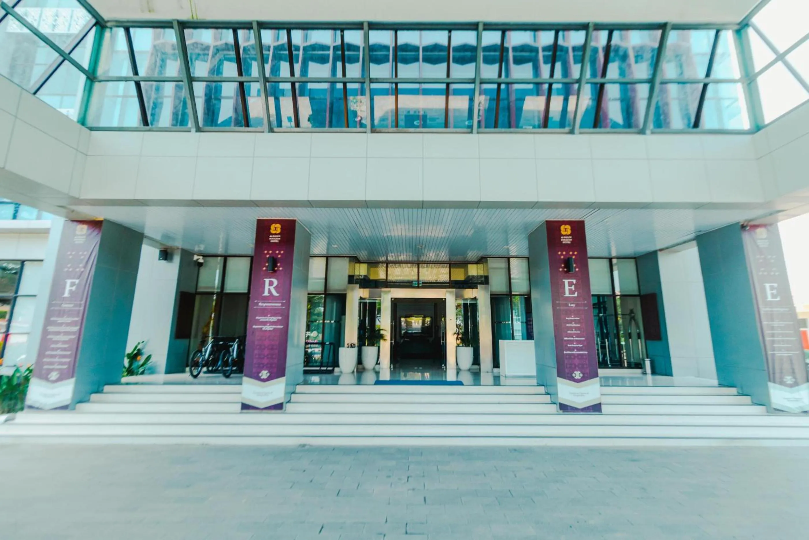 Facade/entrance in De Balen Soultan Hotel