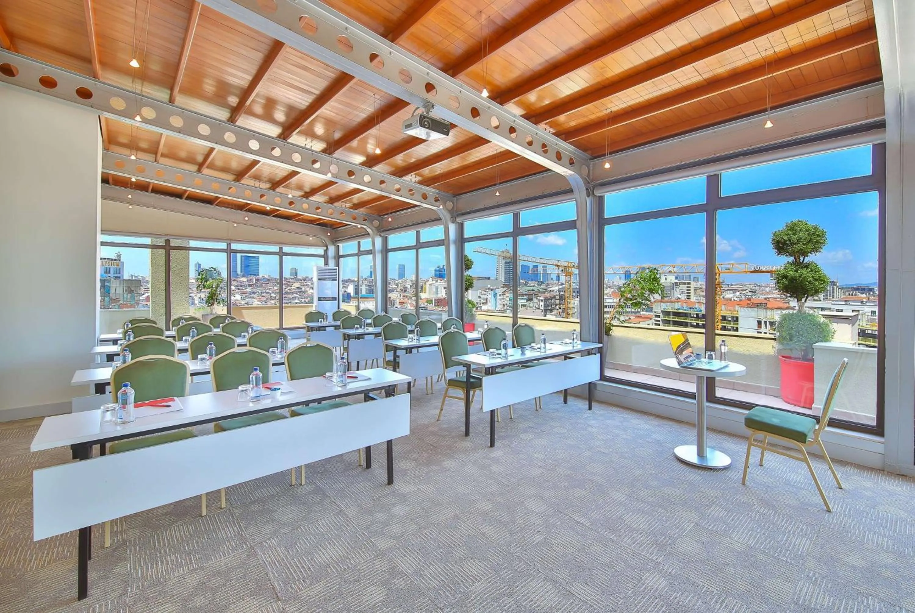 Meeting/conference room in Ramada By Wyndham İstanbul Taksim