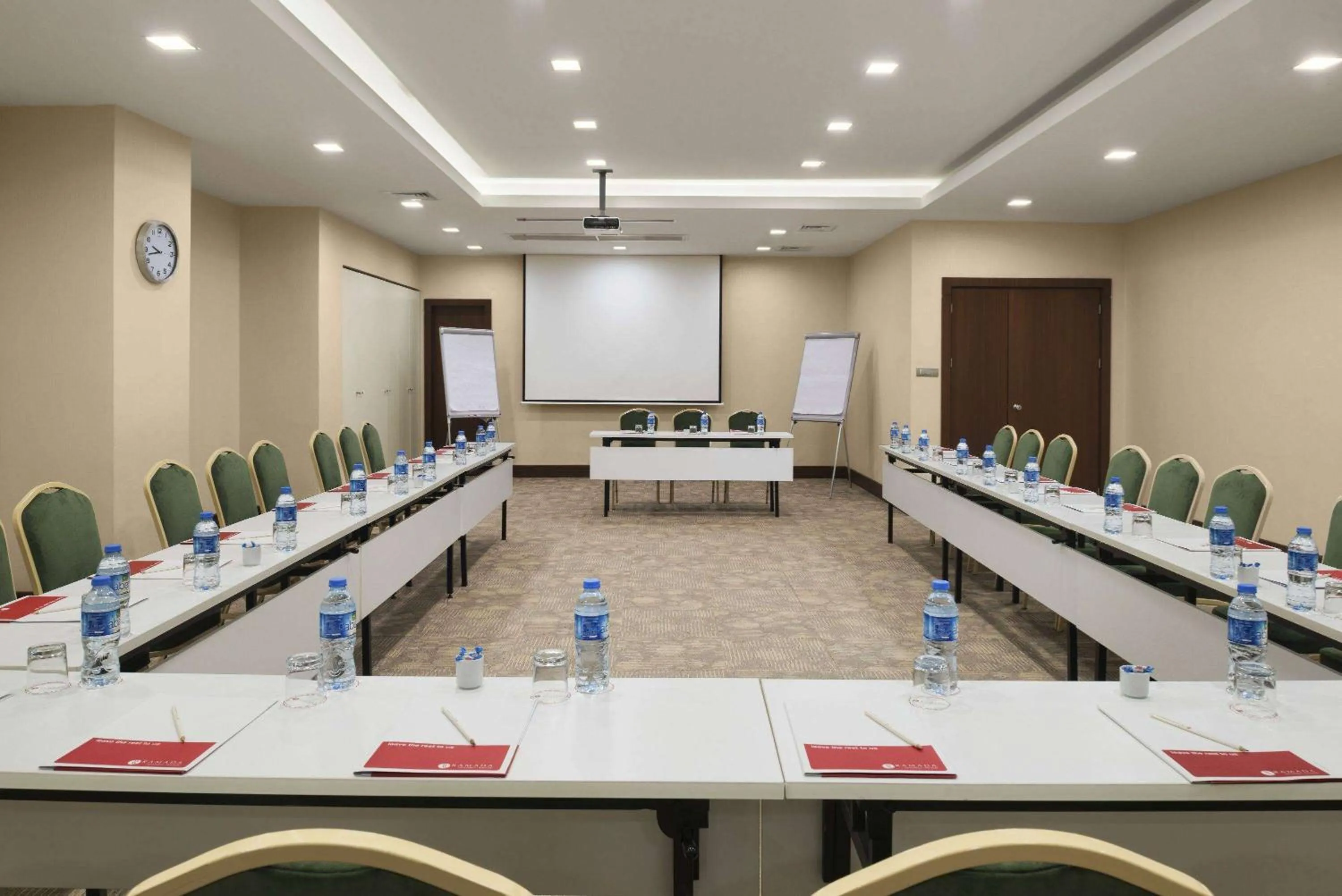 Meeting/conference room in Ramada By Wyndham İstanbul Taksim