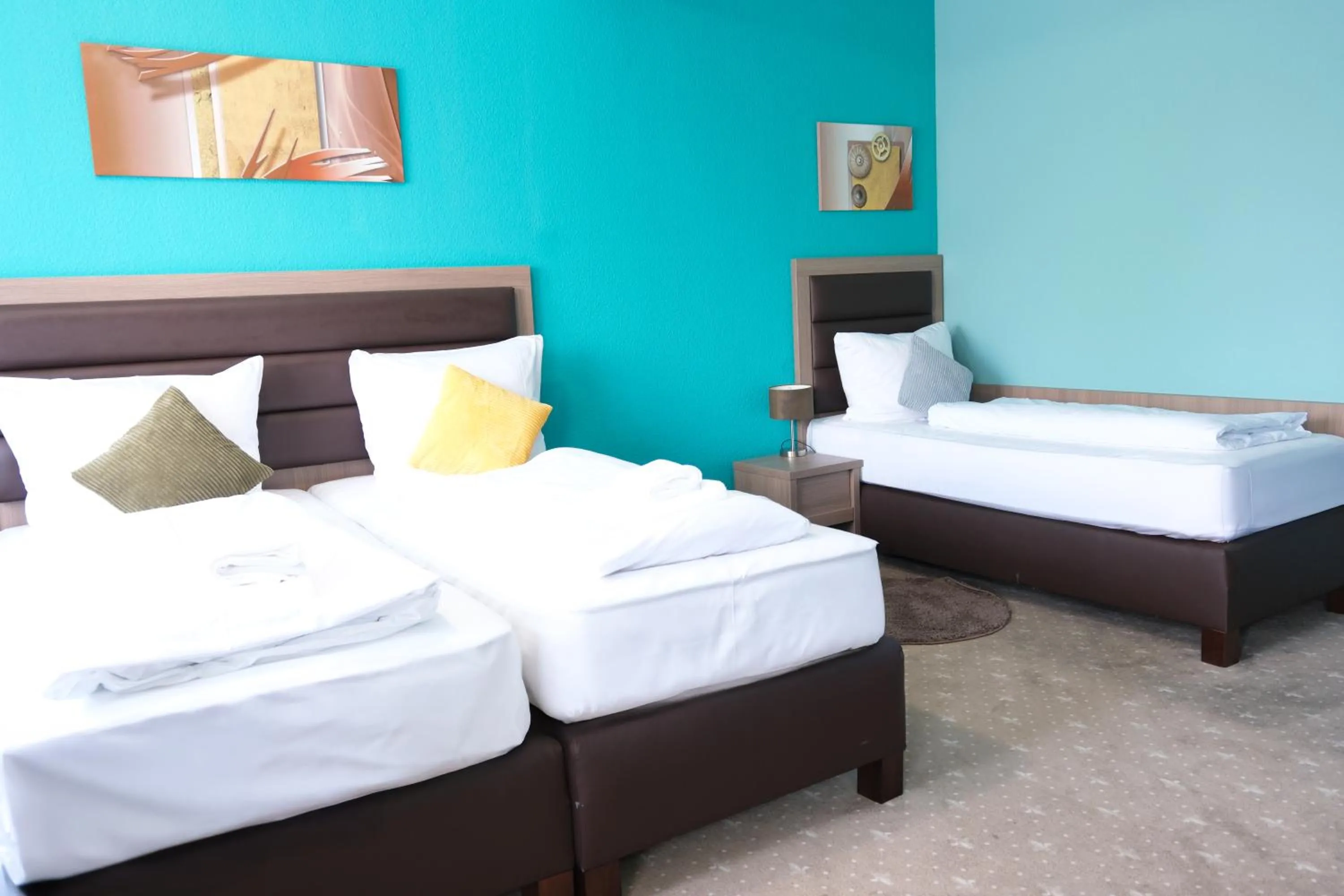 Bed in easy&cosy-Hotel Moers-Mitte