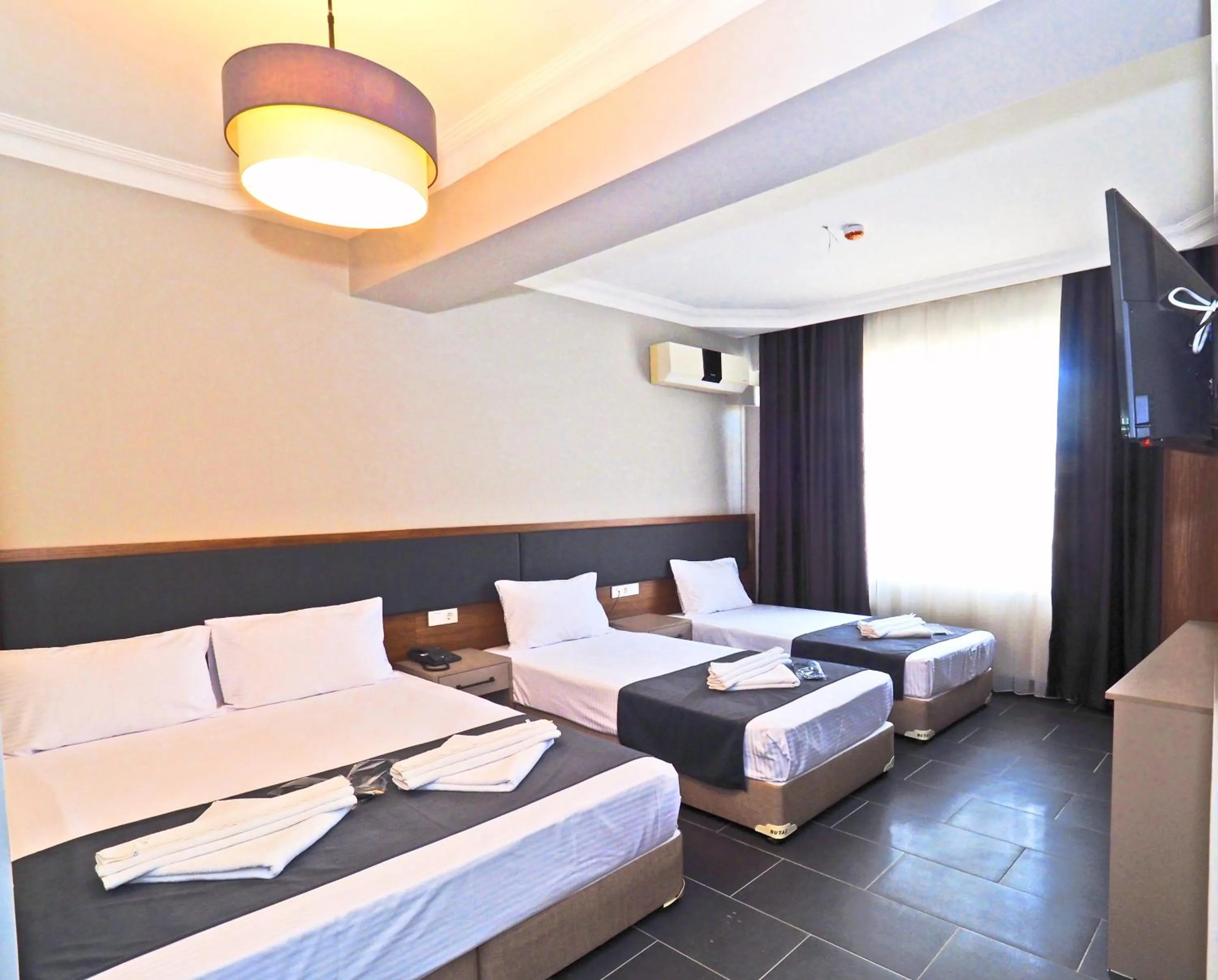 Bed in Diamond Hotel Old Town