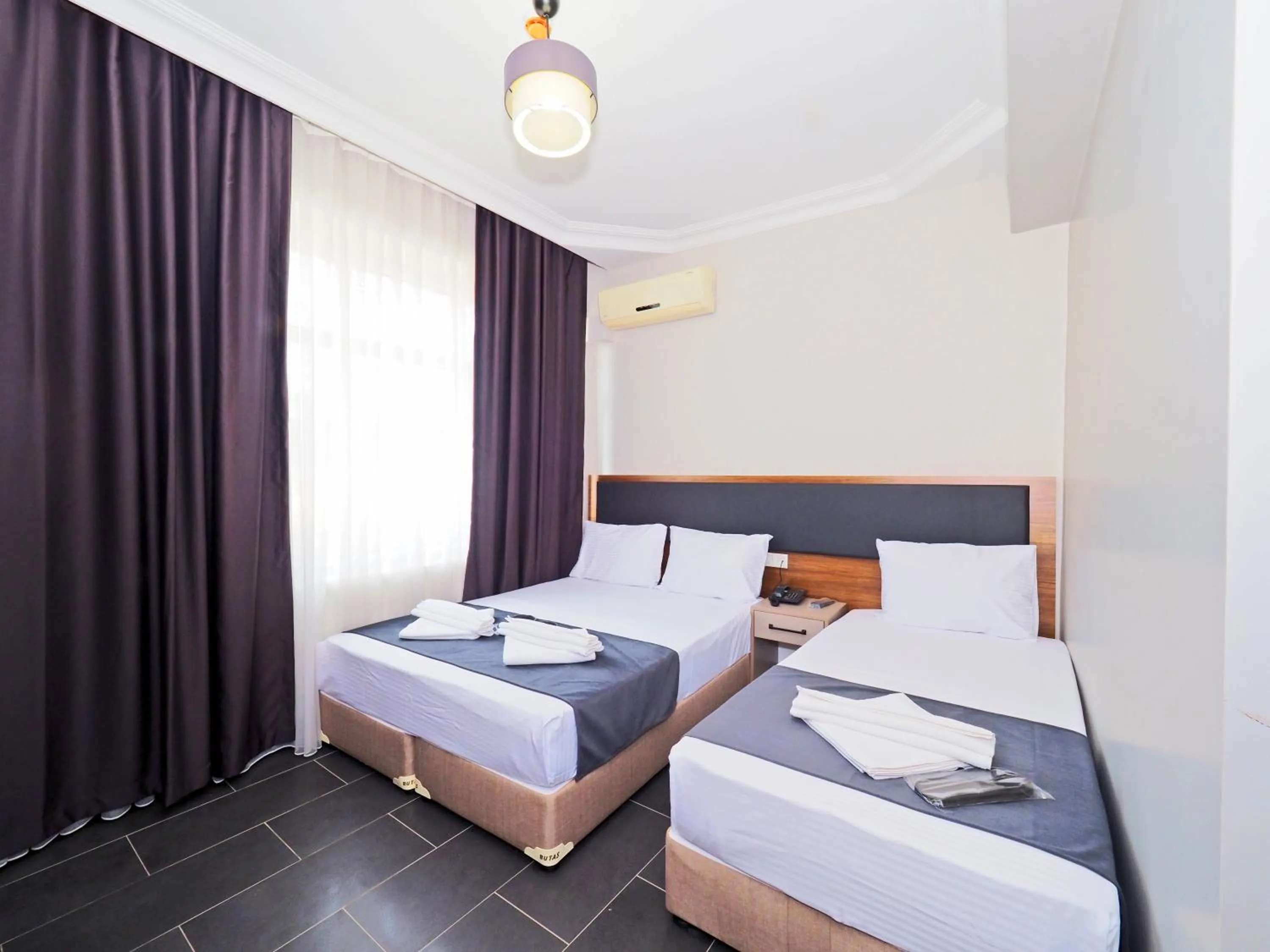 Bed in Diamond Hotel Old Town