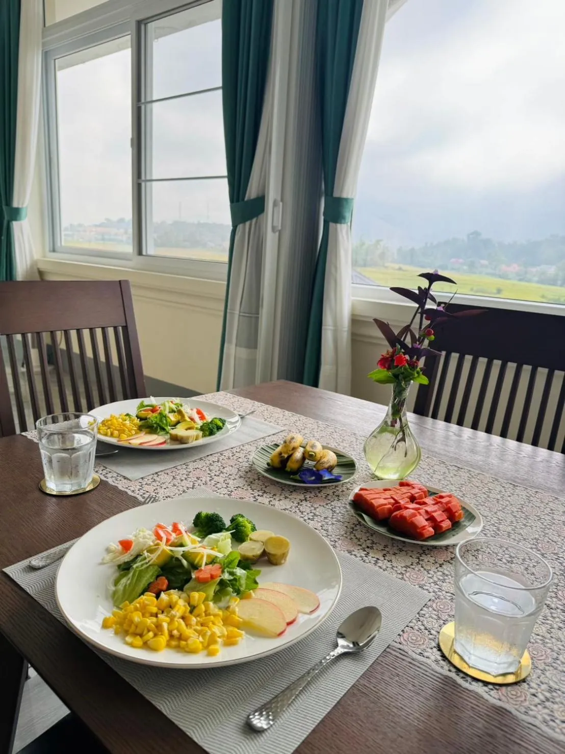 Dining area in Garden House Rice Field and Mountain View