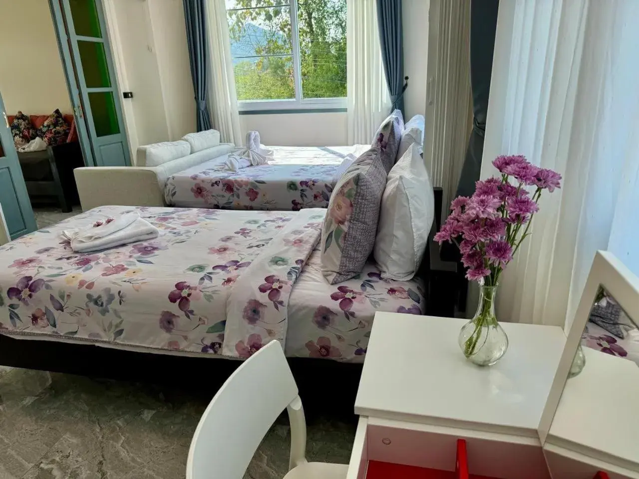 Family Room with Terrace in Garden House Rice Field and Mountain View Family Room with Terrace in Garden House Rice Field and Mountain View