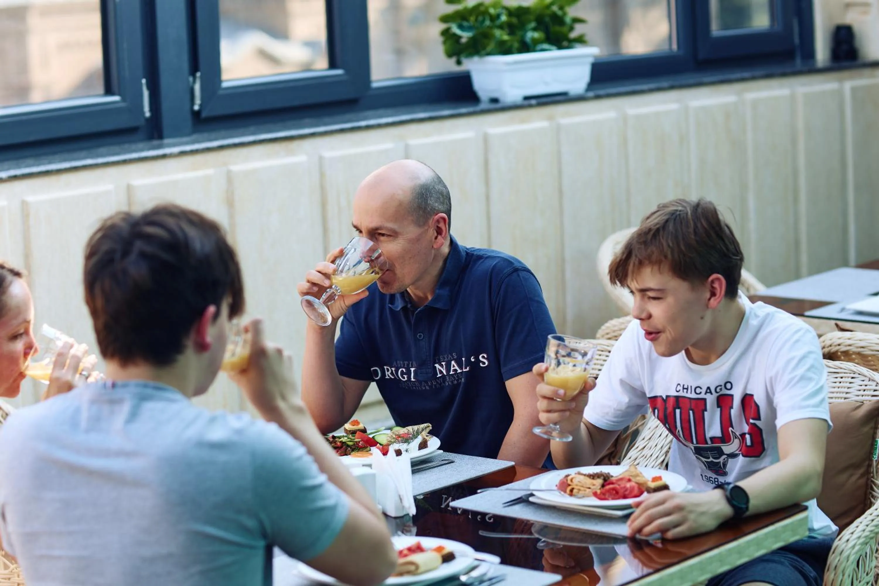 Restaurant/places to eat in RIO Hotel