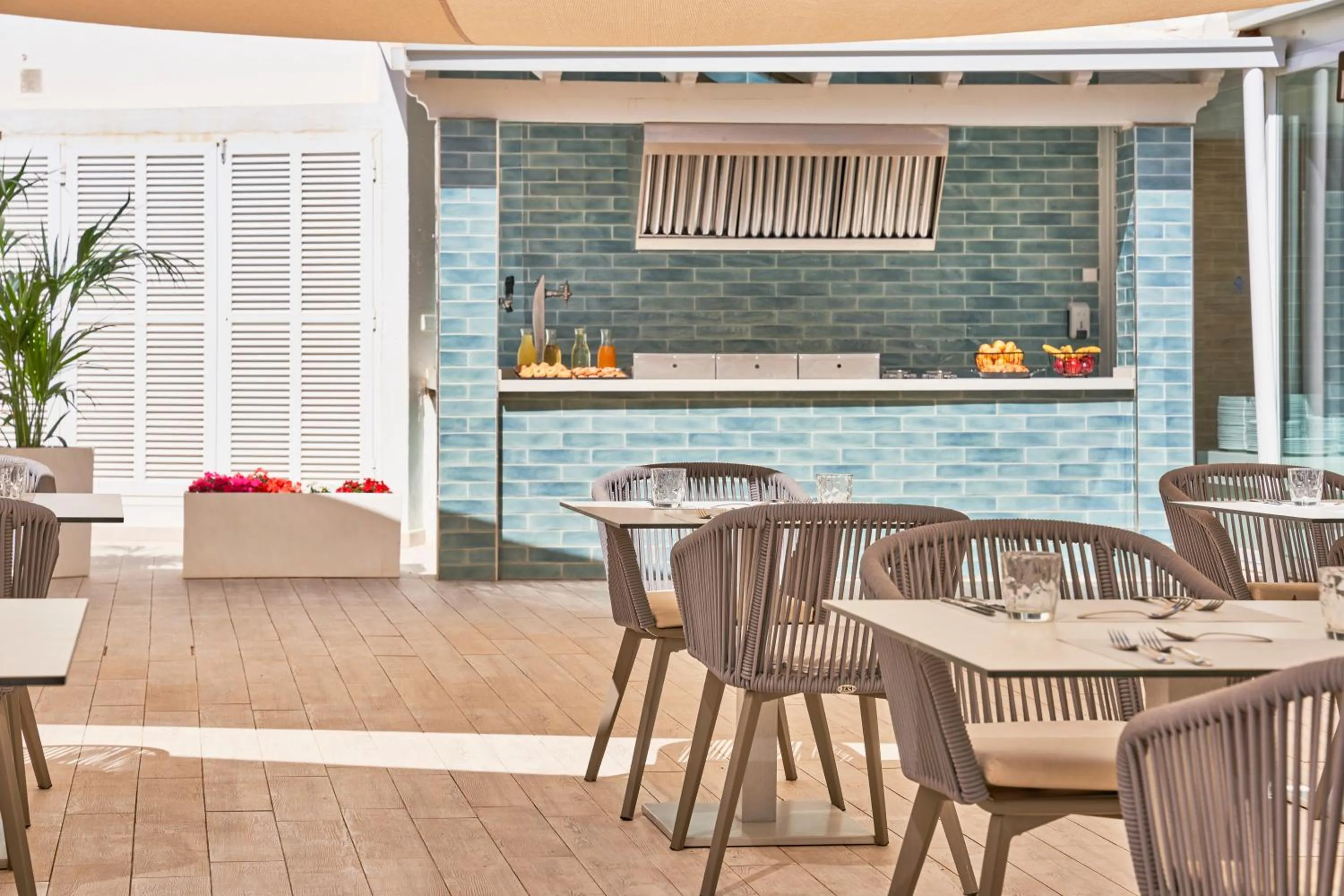 Lounge or bar in Globales Cala Bona