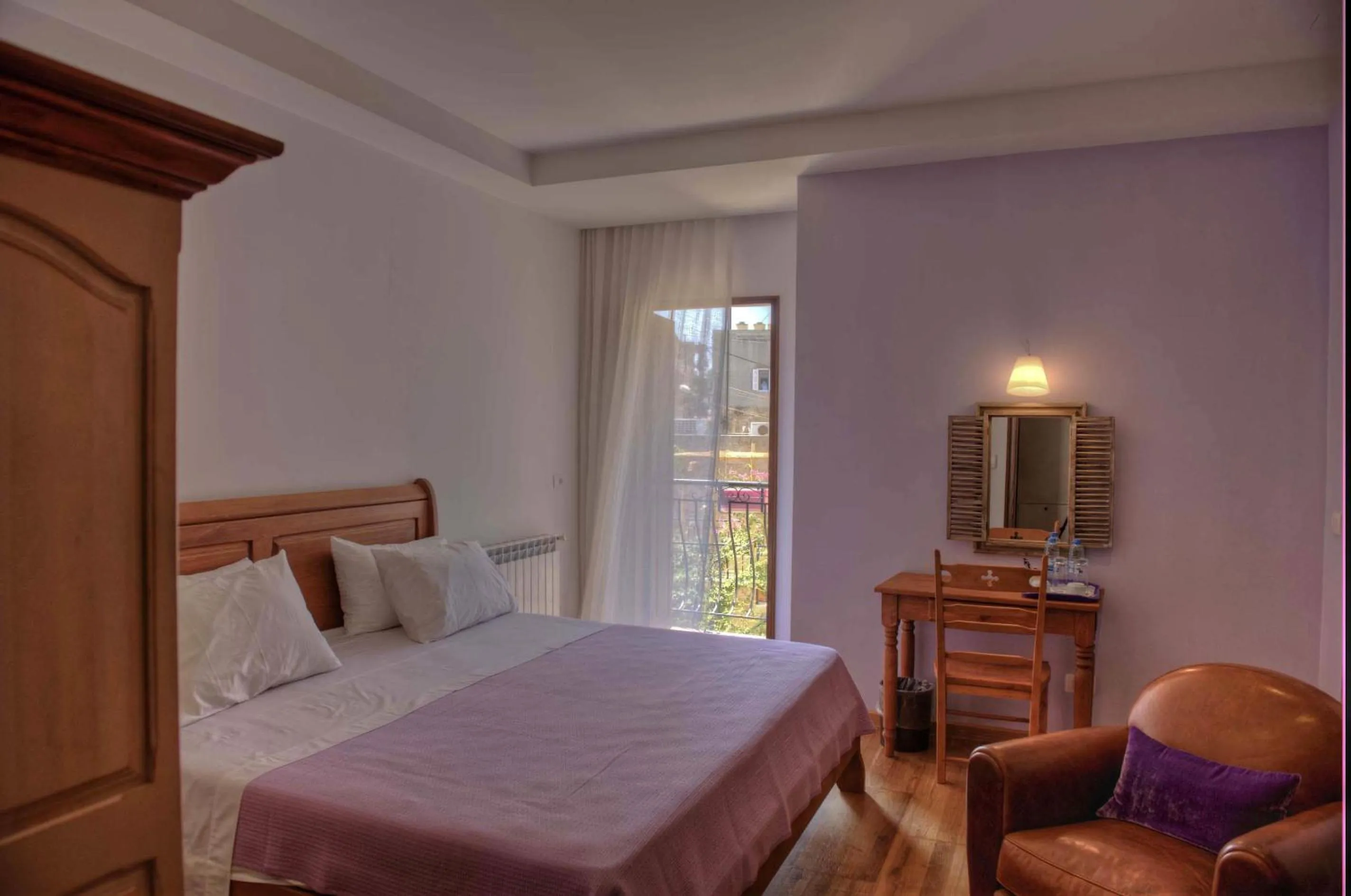 Day, Bed in L'Auberge de la Mer