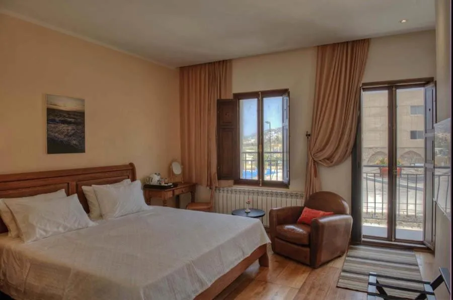 Day, Bed in L'Auberge de la Mer